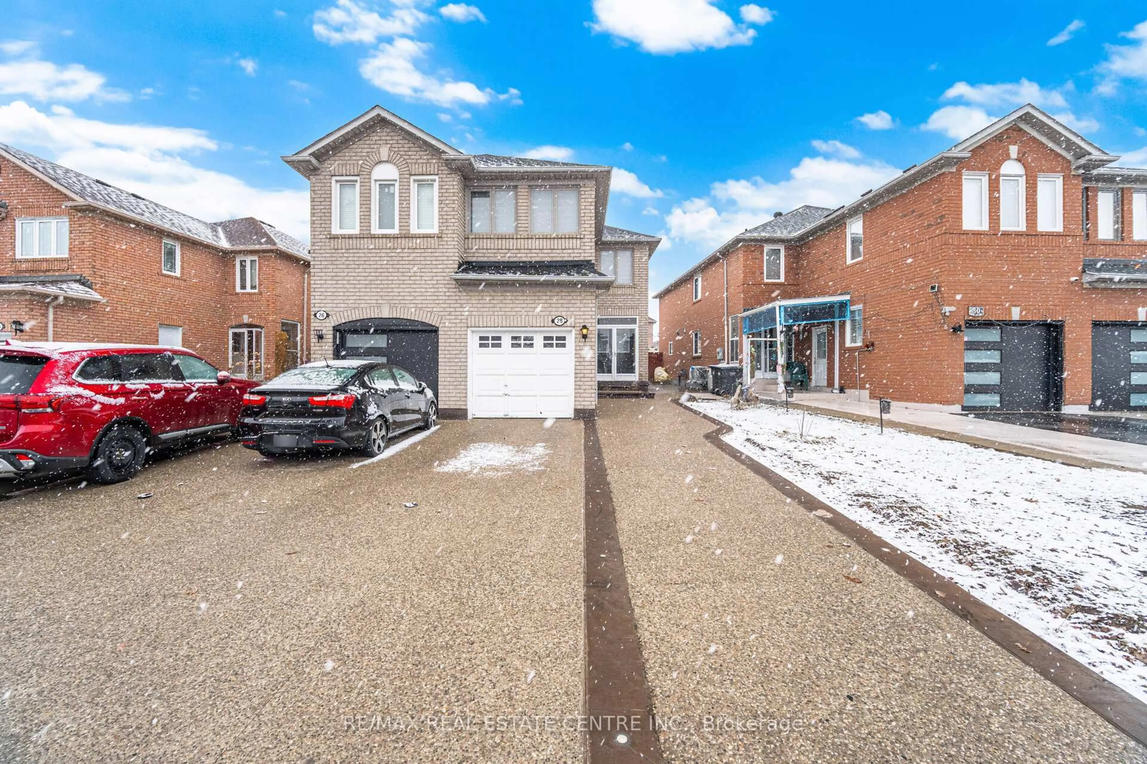 A pic from outside/outdoor area/front of a property/back of a property/a pic from drone, street for 28 Mount Fuji Cres, Brampton Ontario L6R 2L3