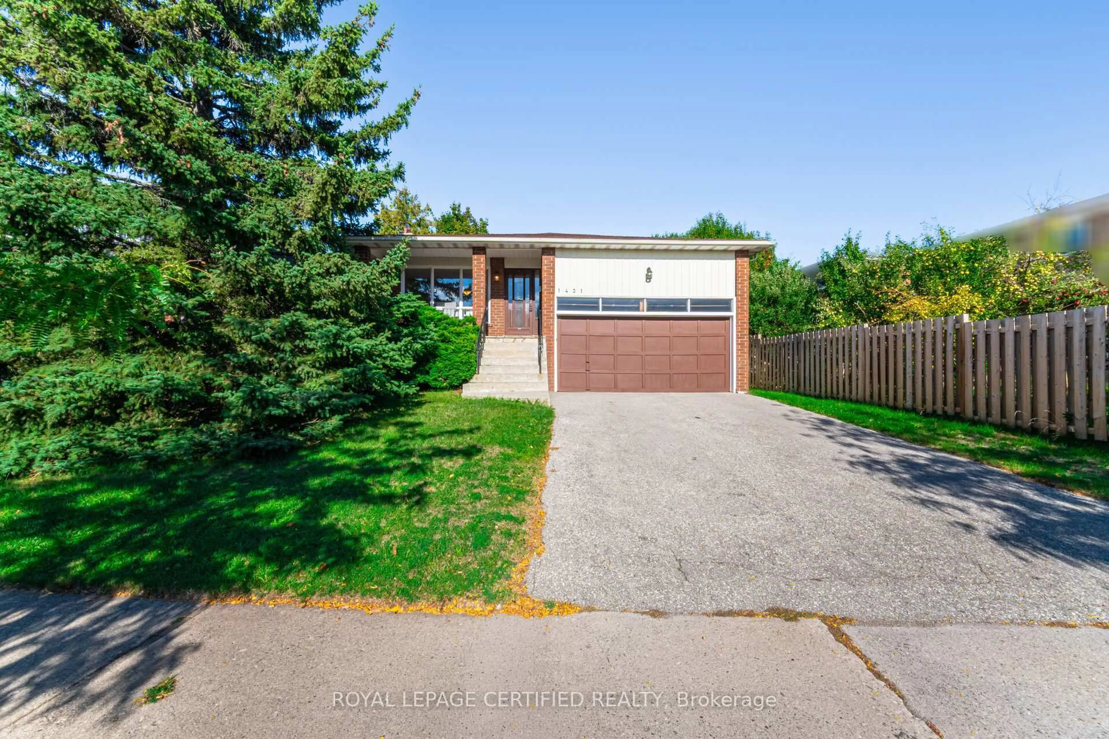 Home with brick exterior material, street for 1431 Harmsworth Sq, Oakville Ontario L6H 3E8