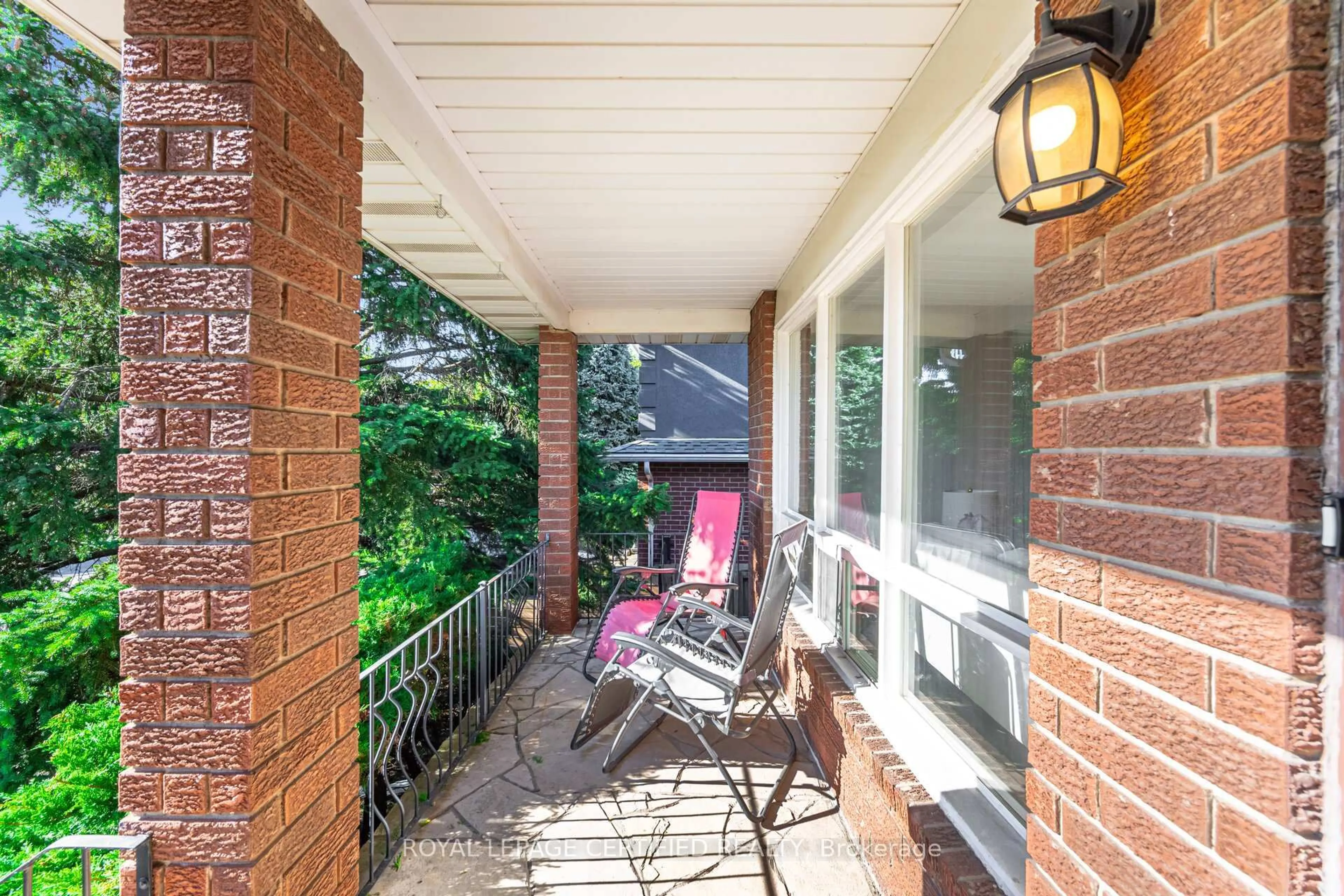 Patio, street for 1431 Harmsworth Sq, Oakville Ontario L6H 3E8