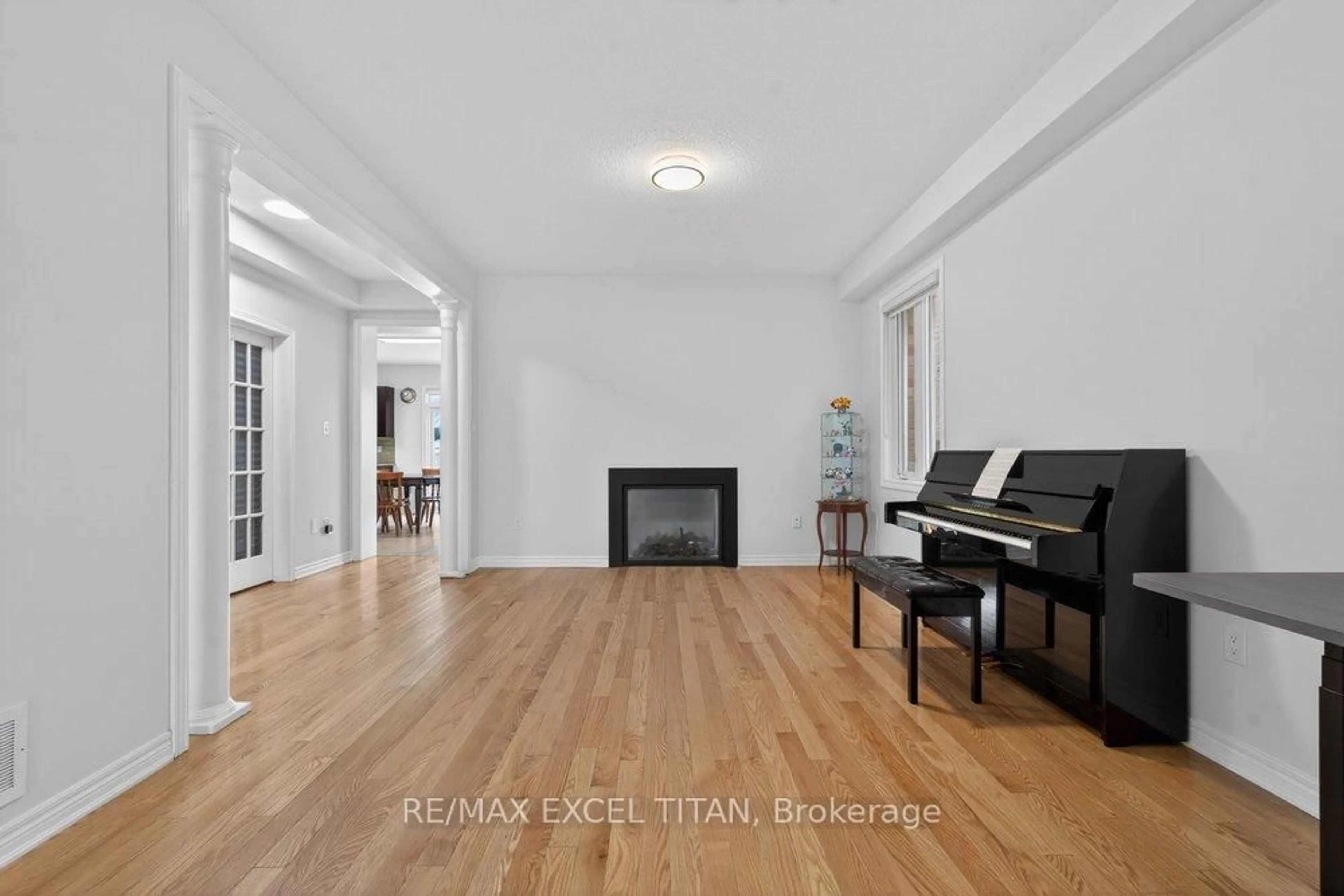 Unknown for 17 Tysonville Circ, Brampton Ontario L7A 4A6