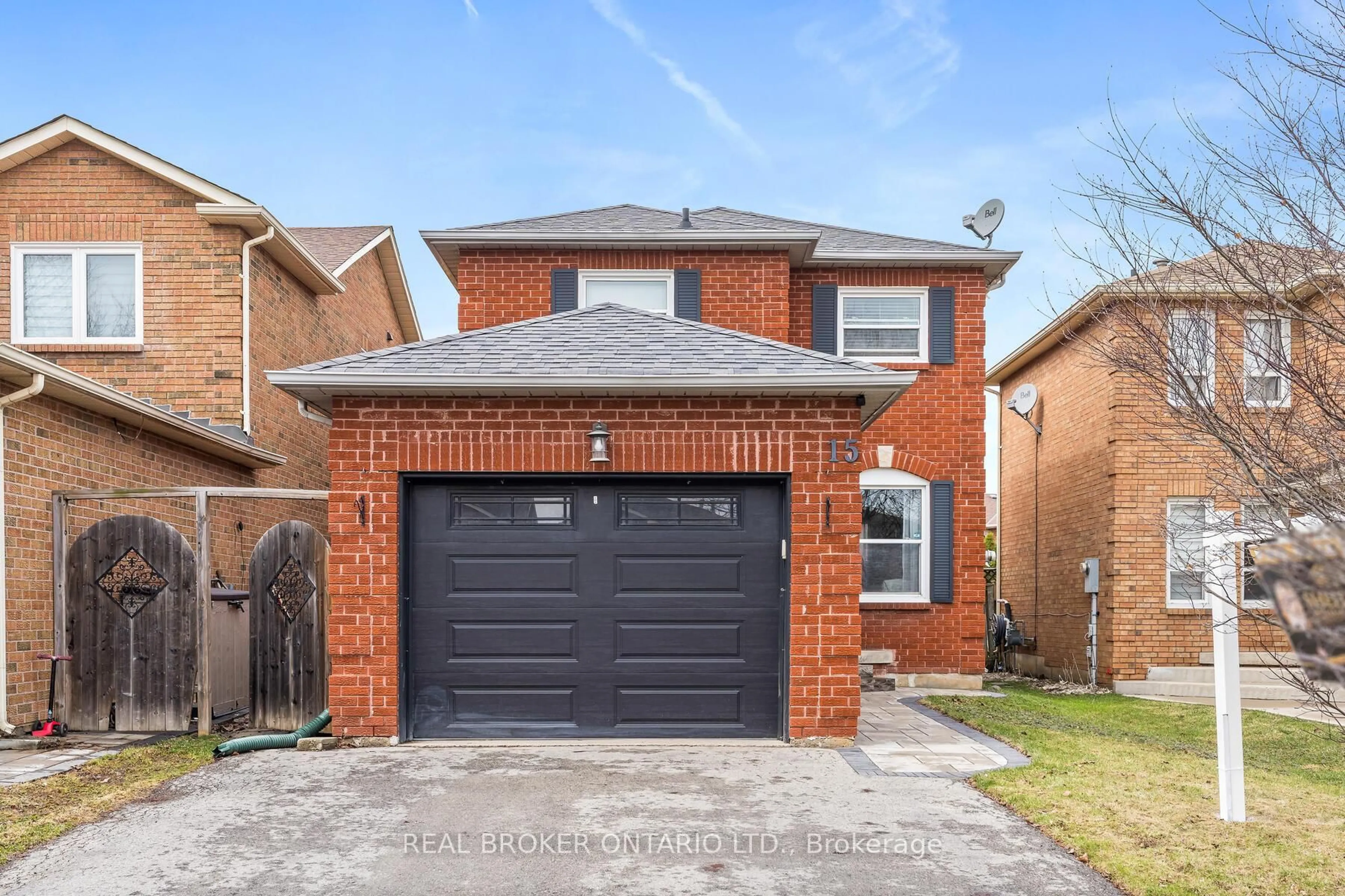 Home with brick exterior material, street for 15 Smith Dr, Halton Hills Ontario L7G 5K7