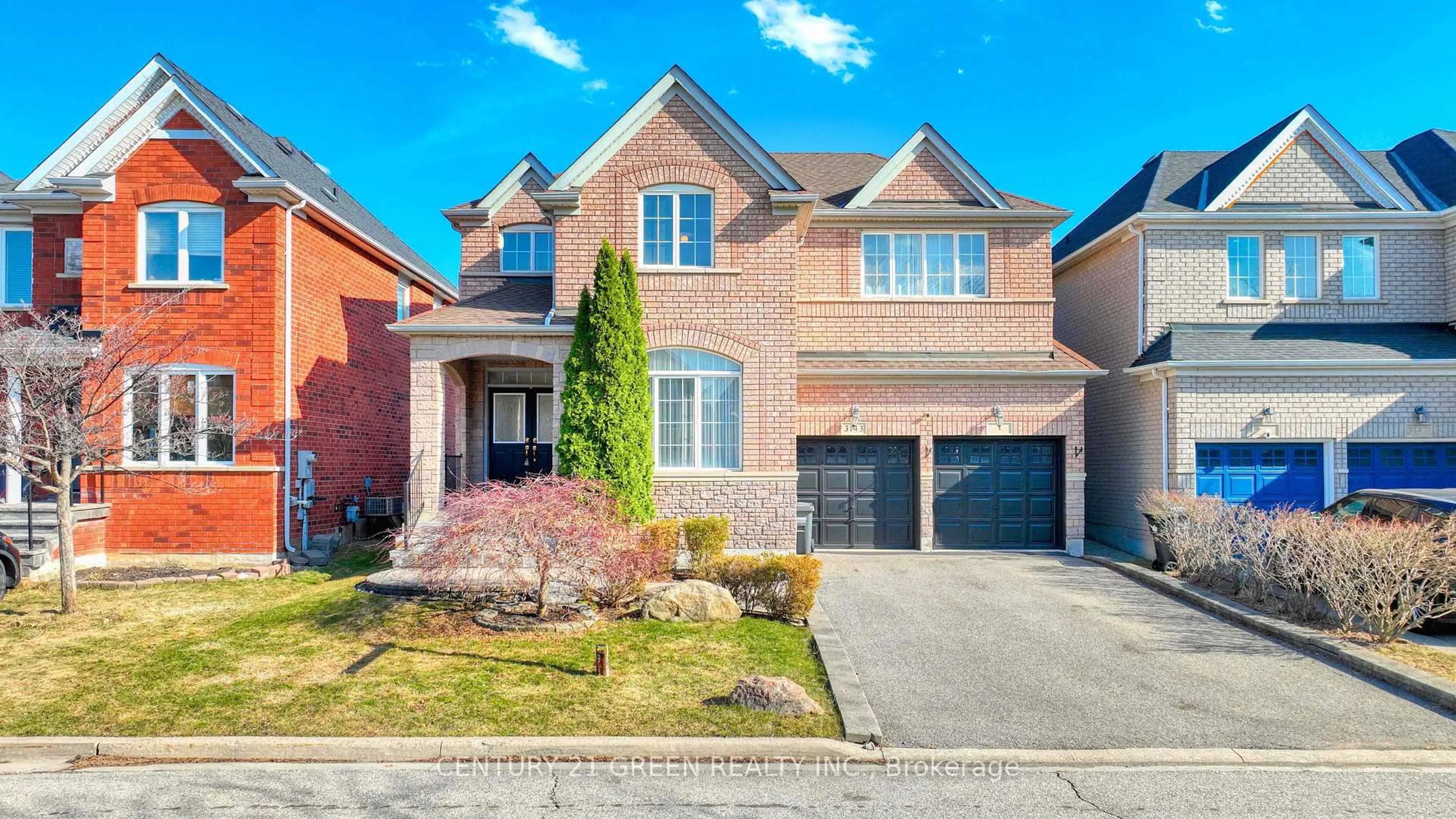 Home with brick exterior material, street for 3143 Caulfield Cres, Mississauga Ontario L5M 6J8