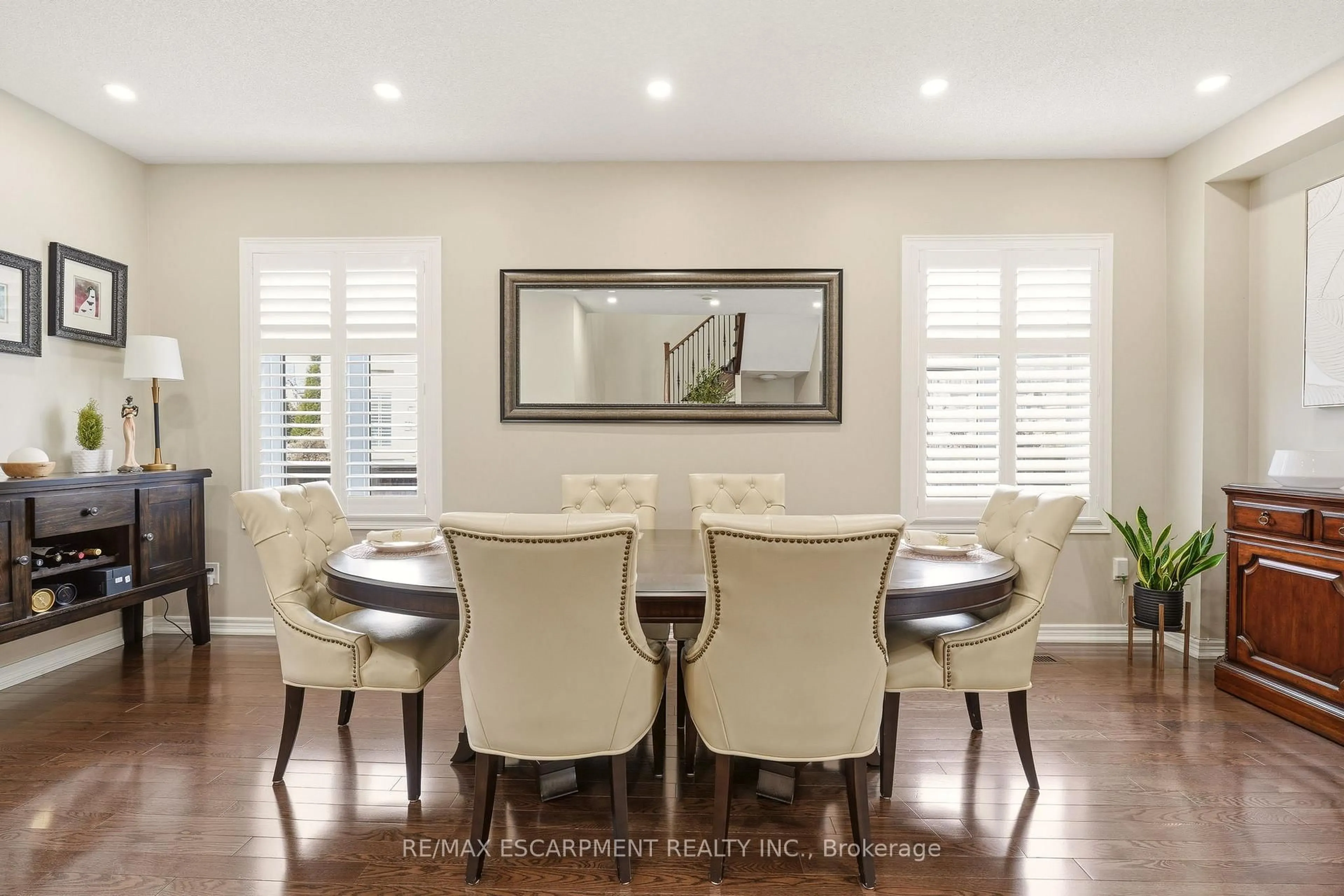 Dining room, wood/laminate floor for 3133 Hiram Terr, Oakville Ontario L6M 0P7