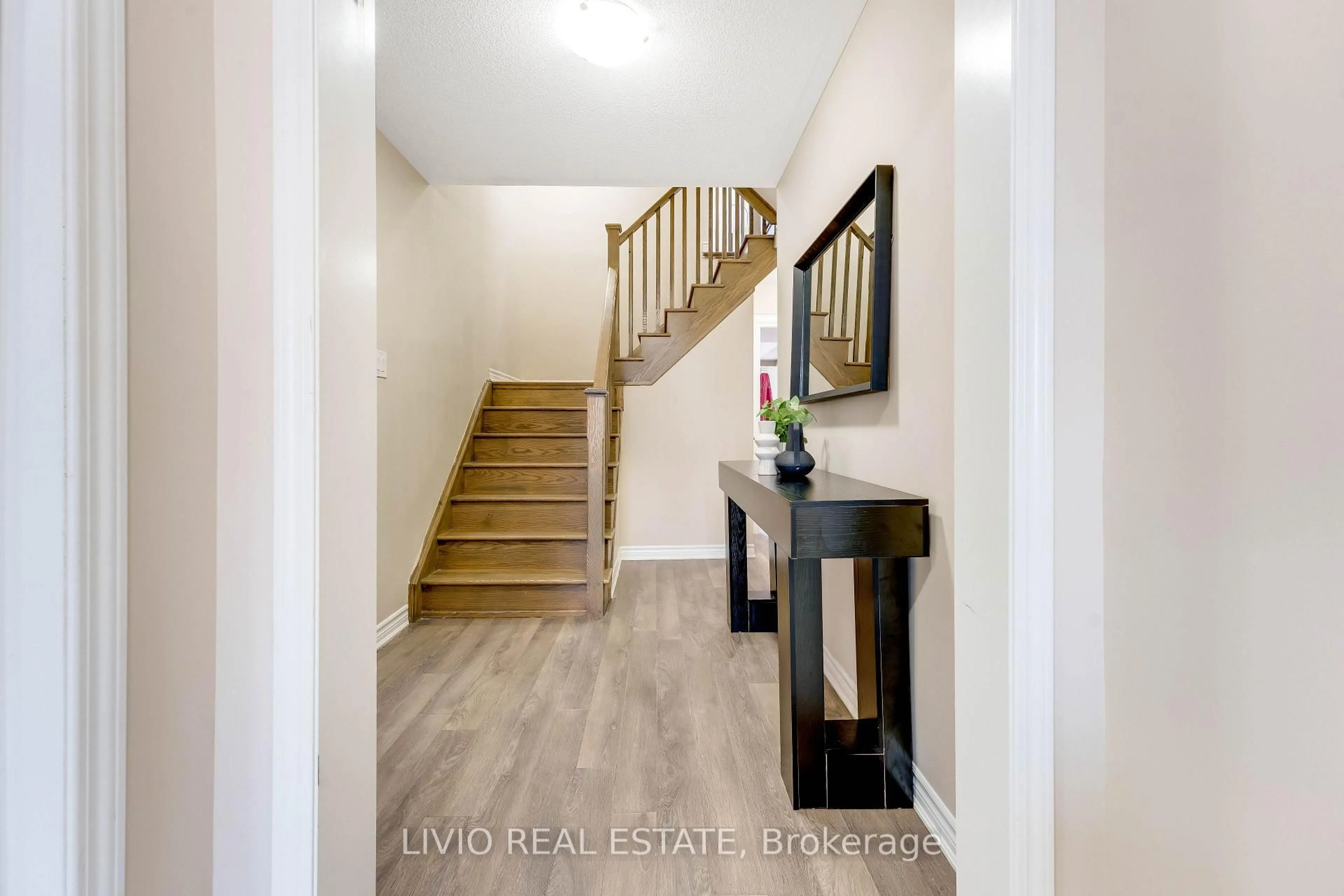 Indoor entryway for 76 Stewardship St, Brampton Ontario L7A 0G1