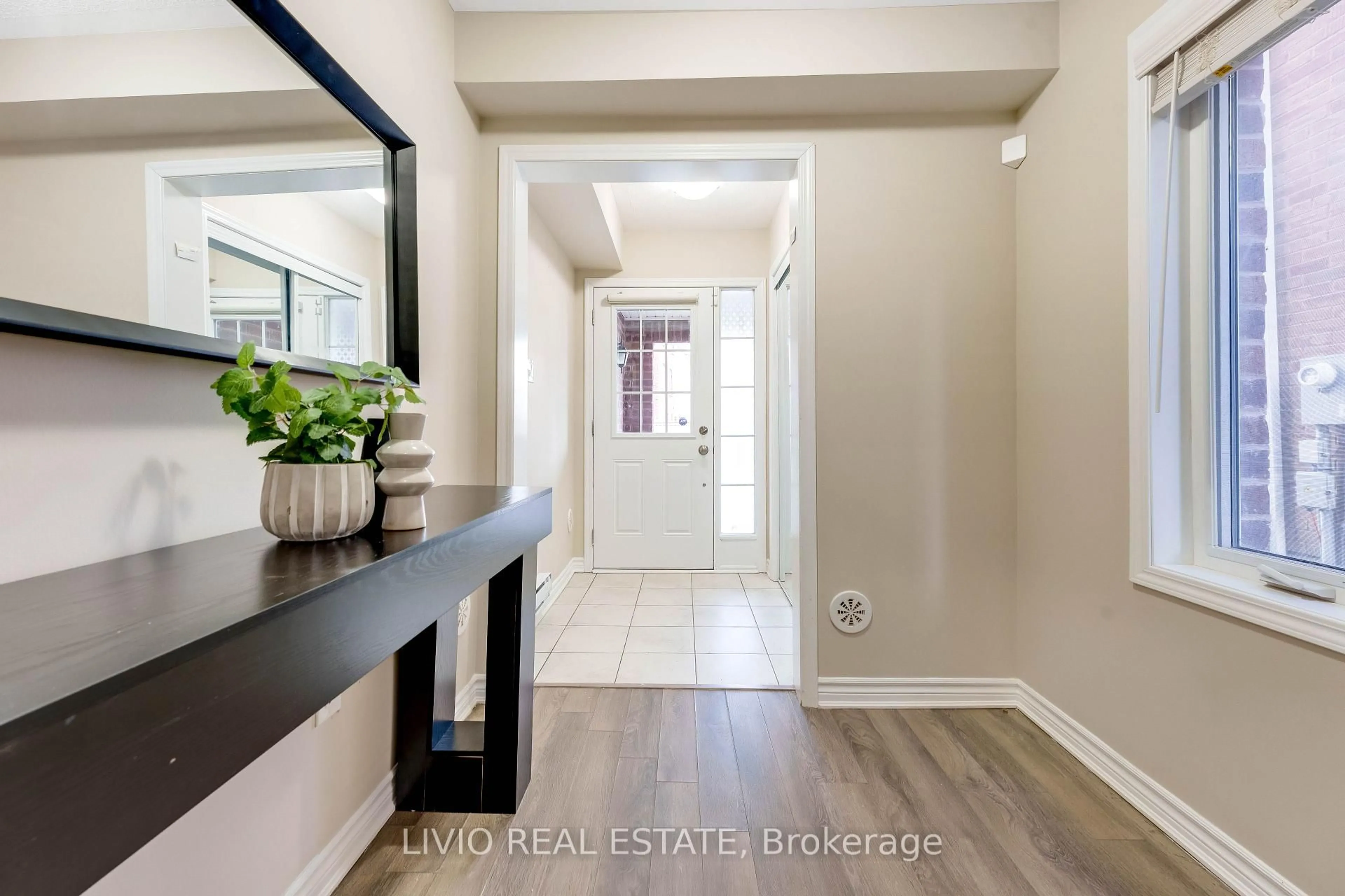 Indoor entryway for 76 Stewardship St, Brampton Ontario L7A 0G1