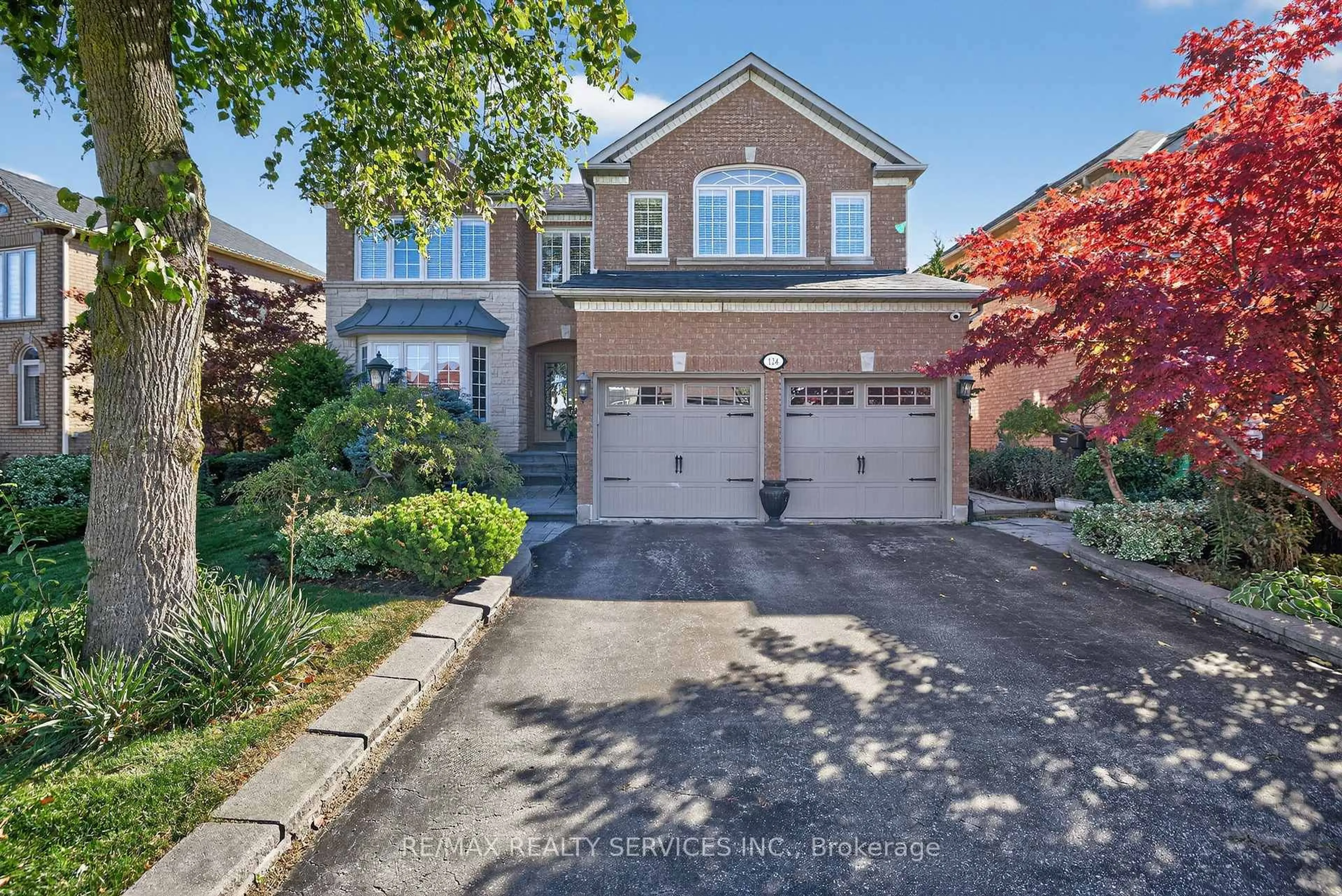 Home with brick exterior material, street for 124 Royal Valley Dr, Caledon Ontario L7C 1A5
