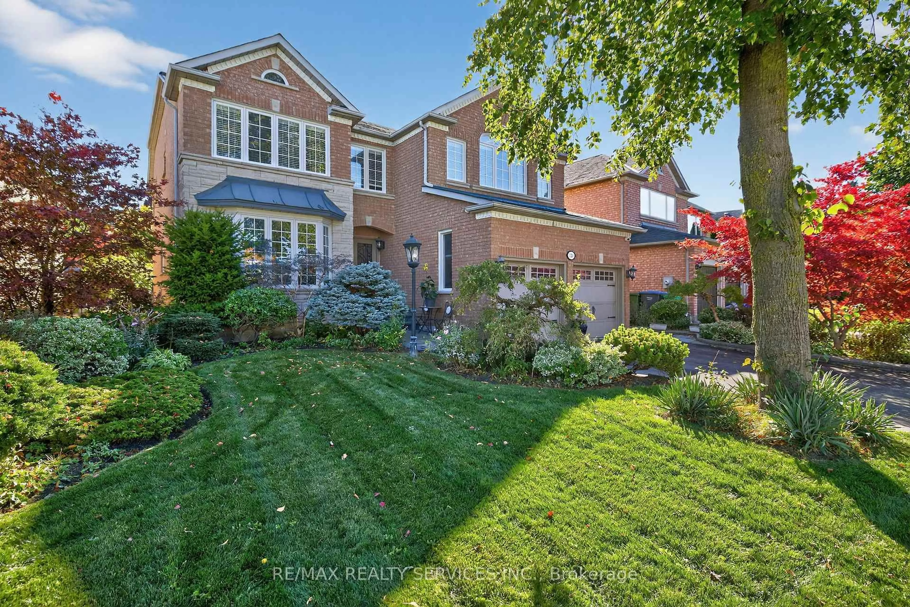 Home with brick exterior material, street for 124 Royal Valley Dr, Caledon Ontario L7C 1A5