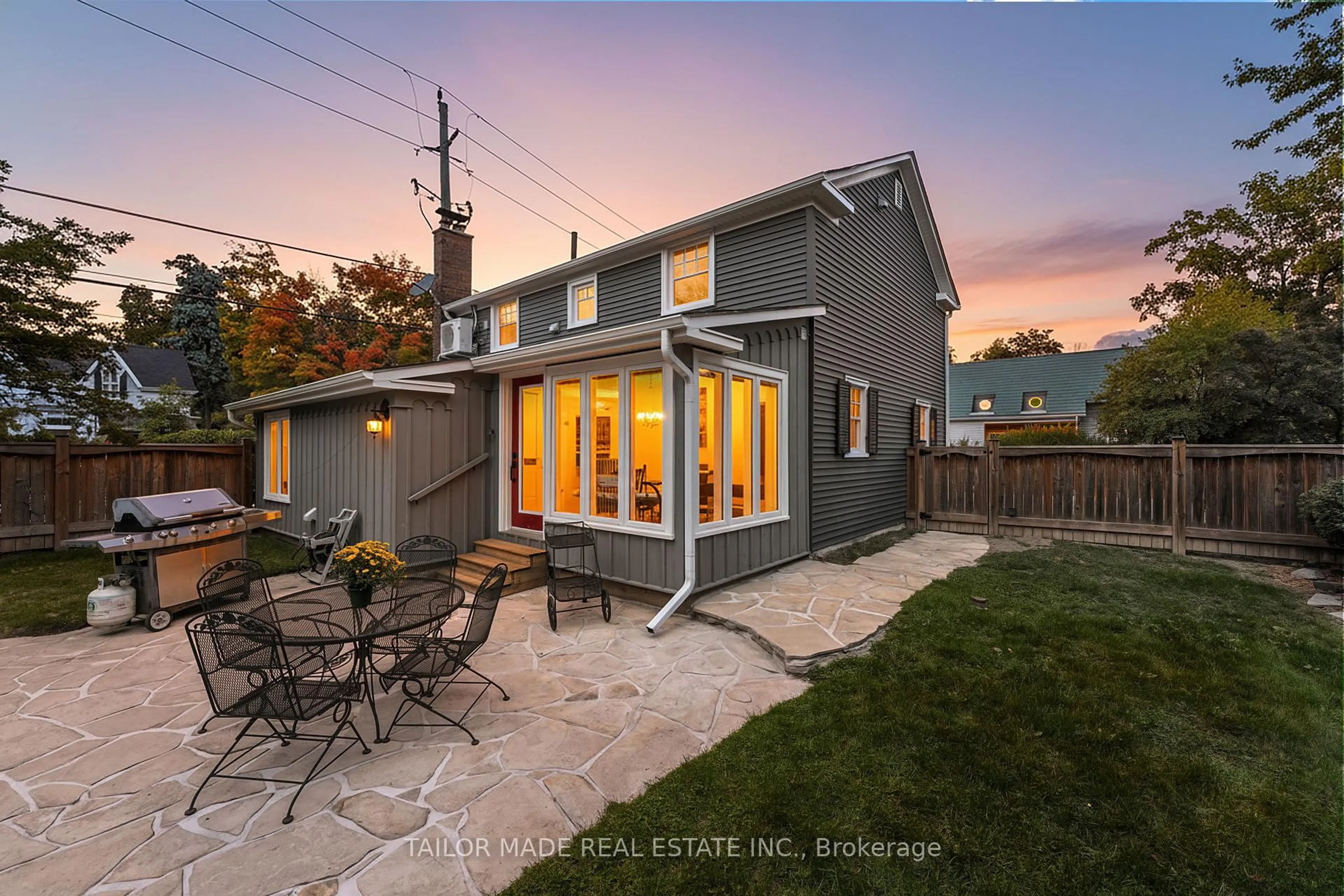 Unknown for 19 Isabella St, Brampton Ontario L6X 1P4