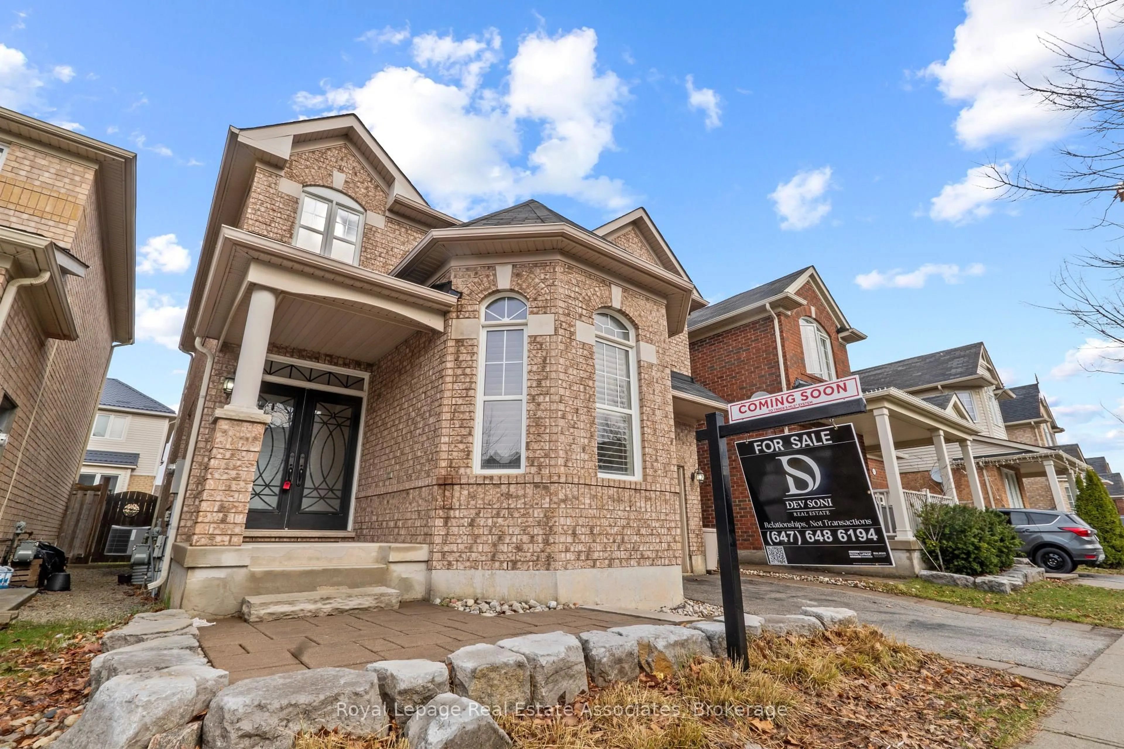 Home with brick exterior material, street for 291 Silver Crt, Milton Ontario L9T 0N6