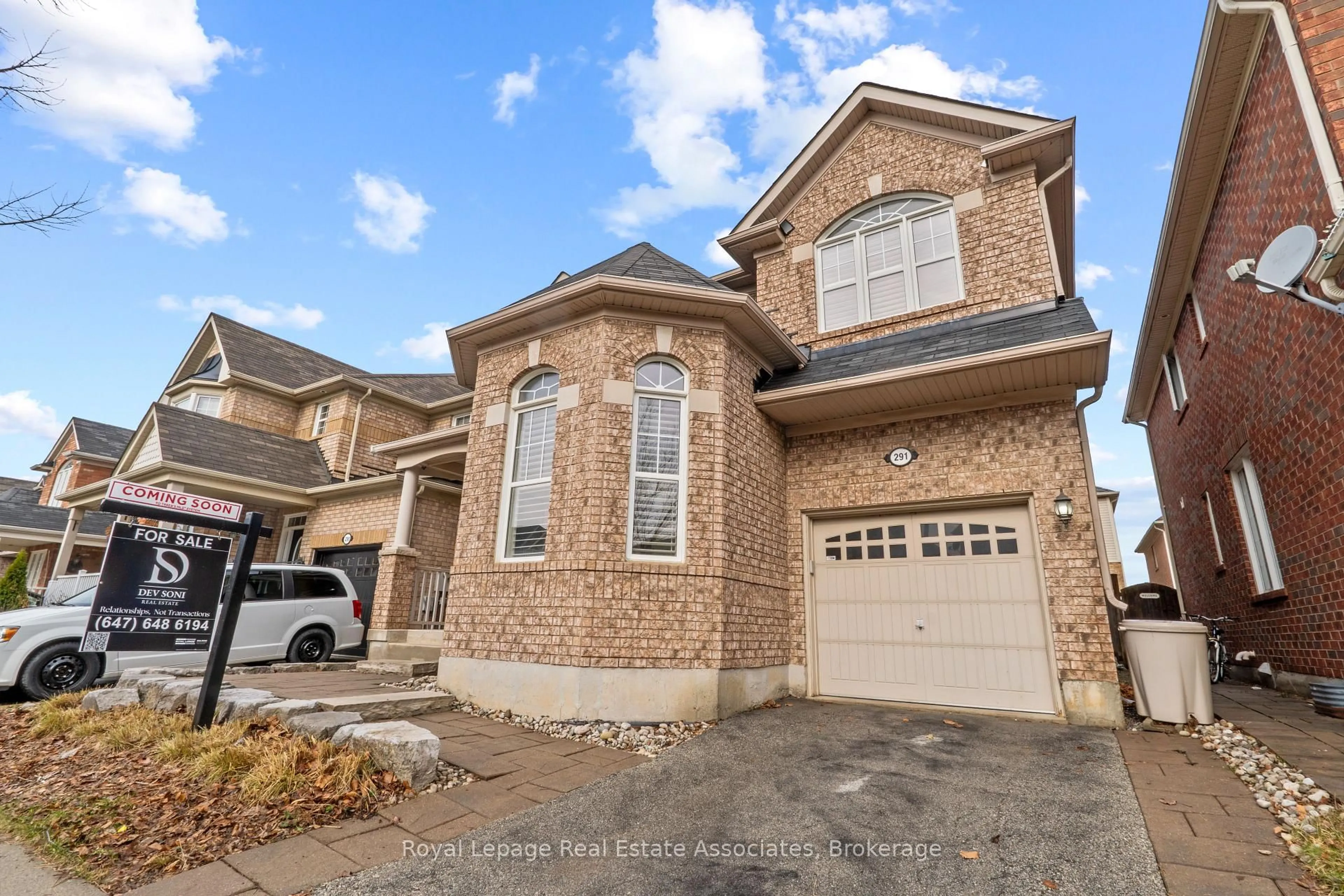 Home with brick exterior material, street for 291 Silver Crt, Milton Ontario L9T 0N6