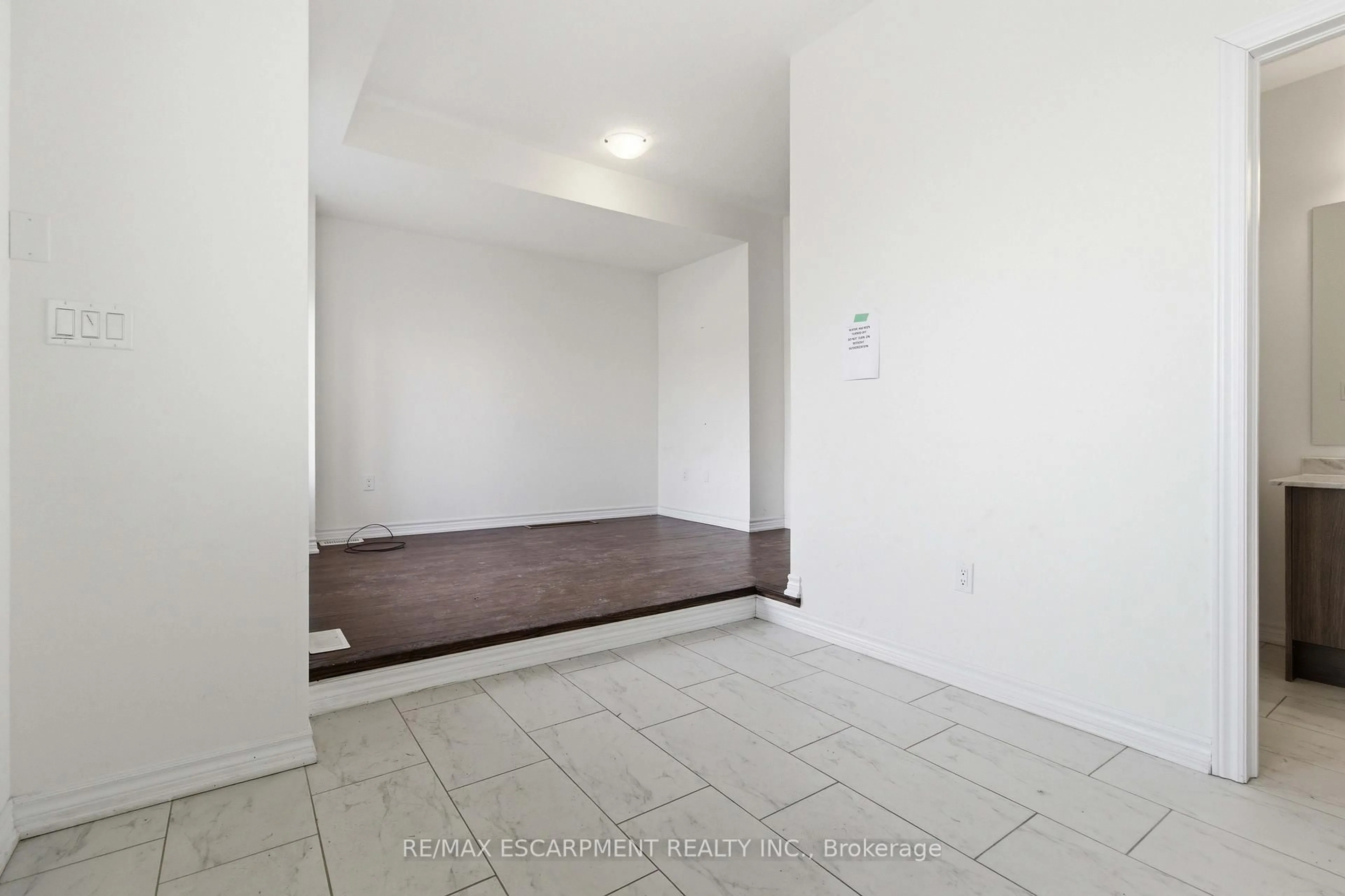 A pic of a room for 12230 McLaughlin Rd, Caledon Ontario L7C 4K8