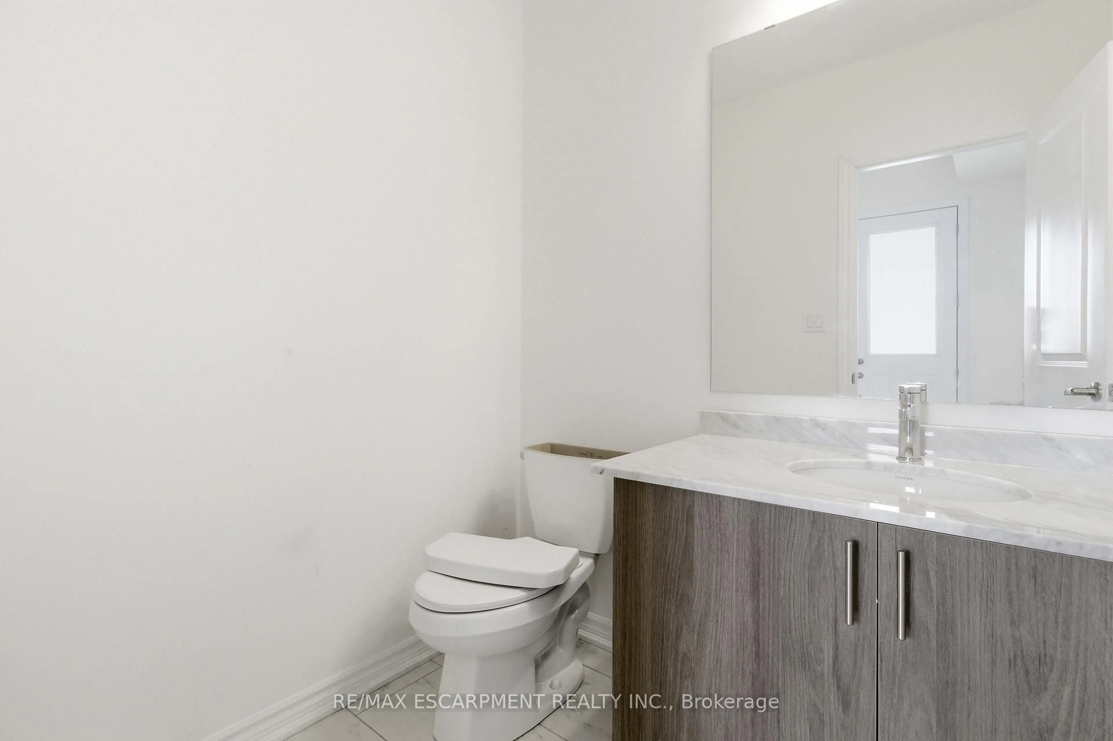 Standard bathroom, floor is not visible for 12230 McLaughlin Rd, Caledon Ontario L7C 4K8