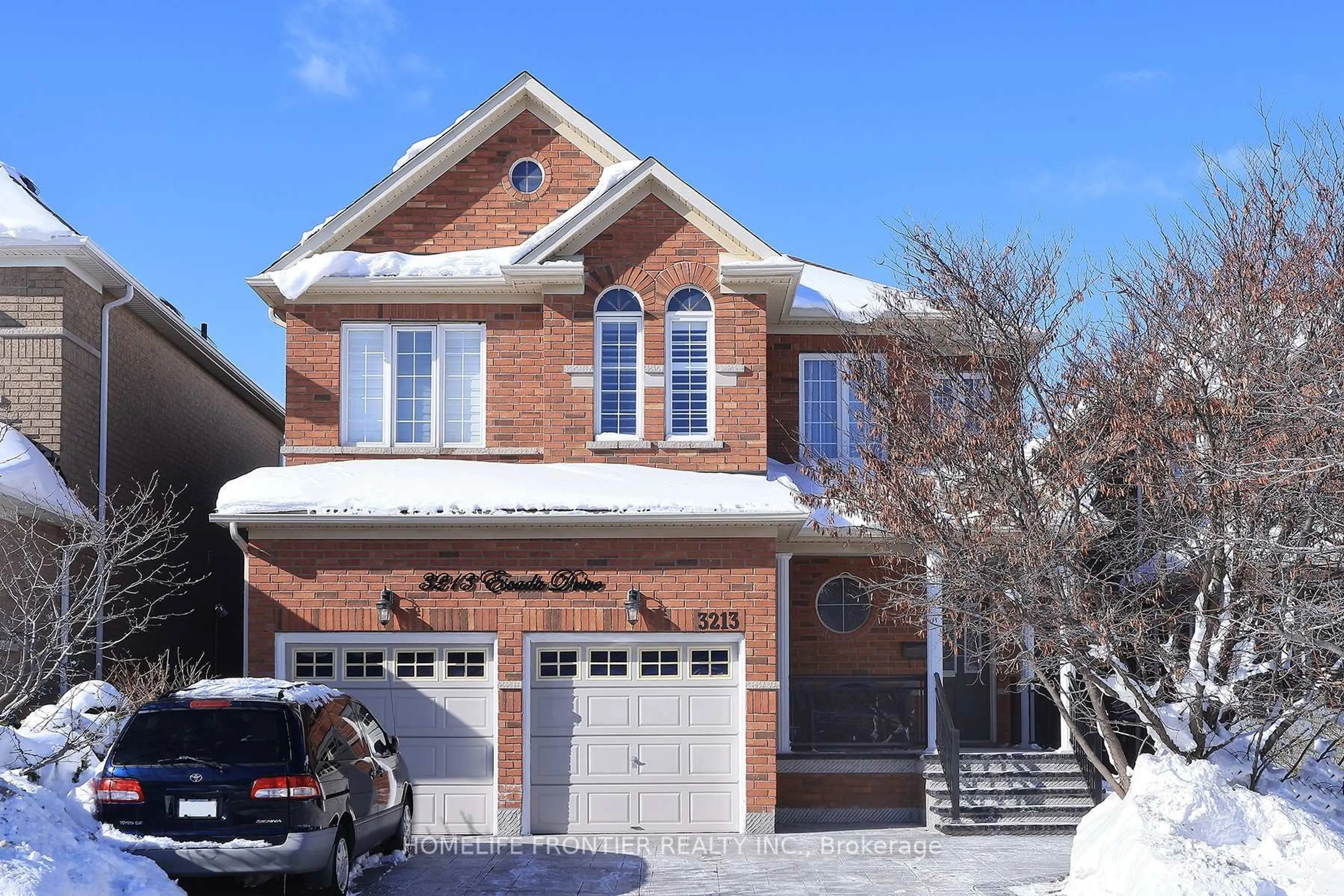 Home with brick exterior material, street for 3213 Escada Dr, Mississauga Ontario L5M 7V6