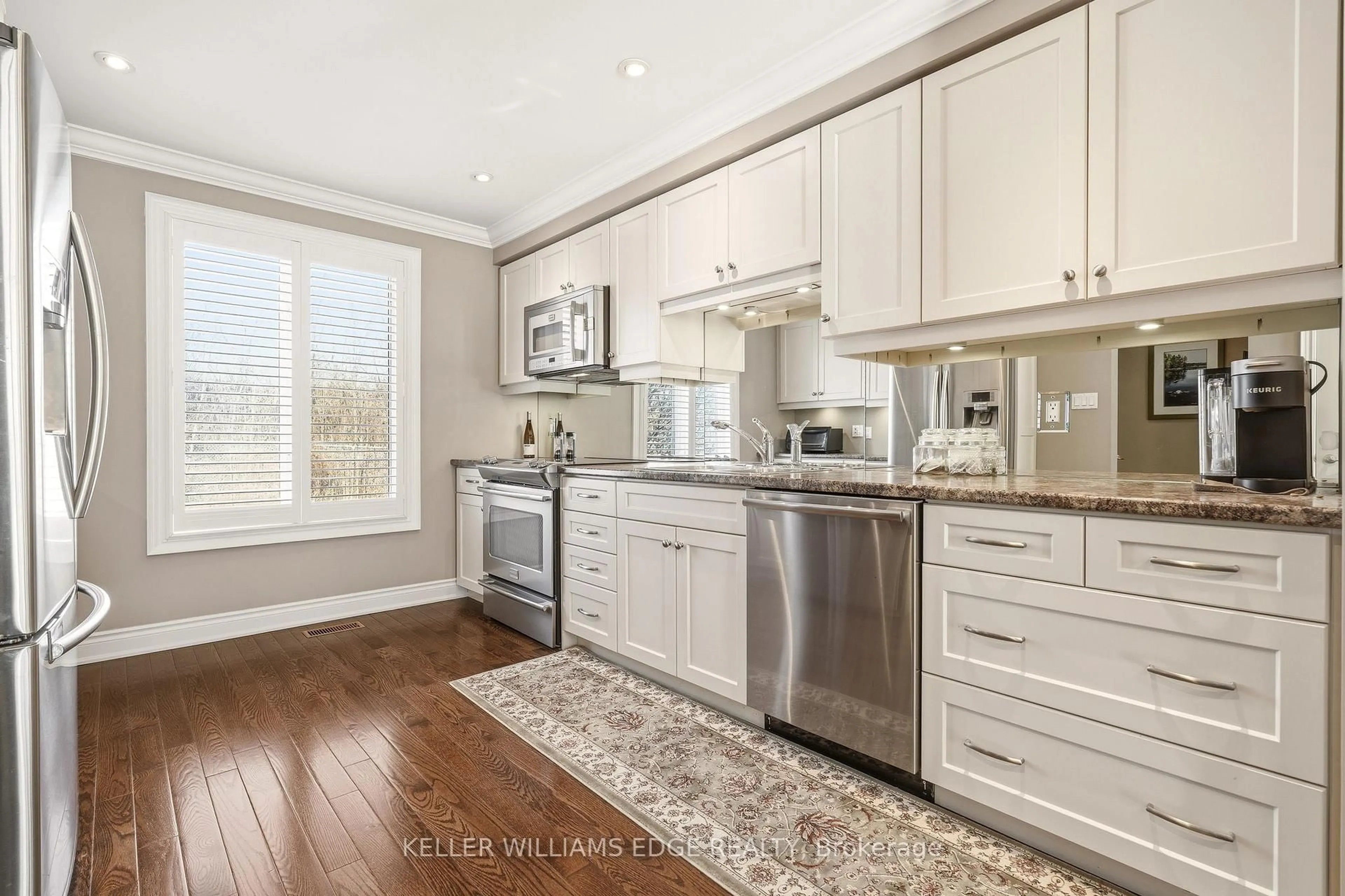 Open concept kitchen, unknown for 1528 Westminster Pl, Burlington Ontario L7P 2B5