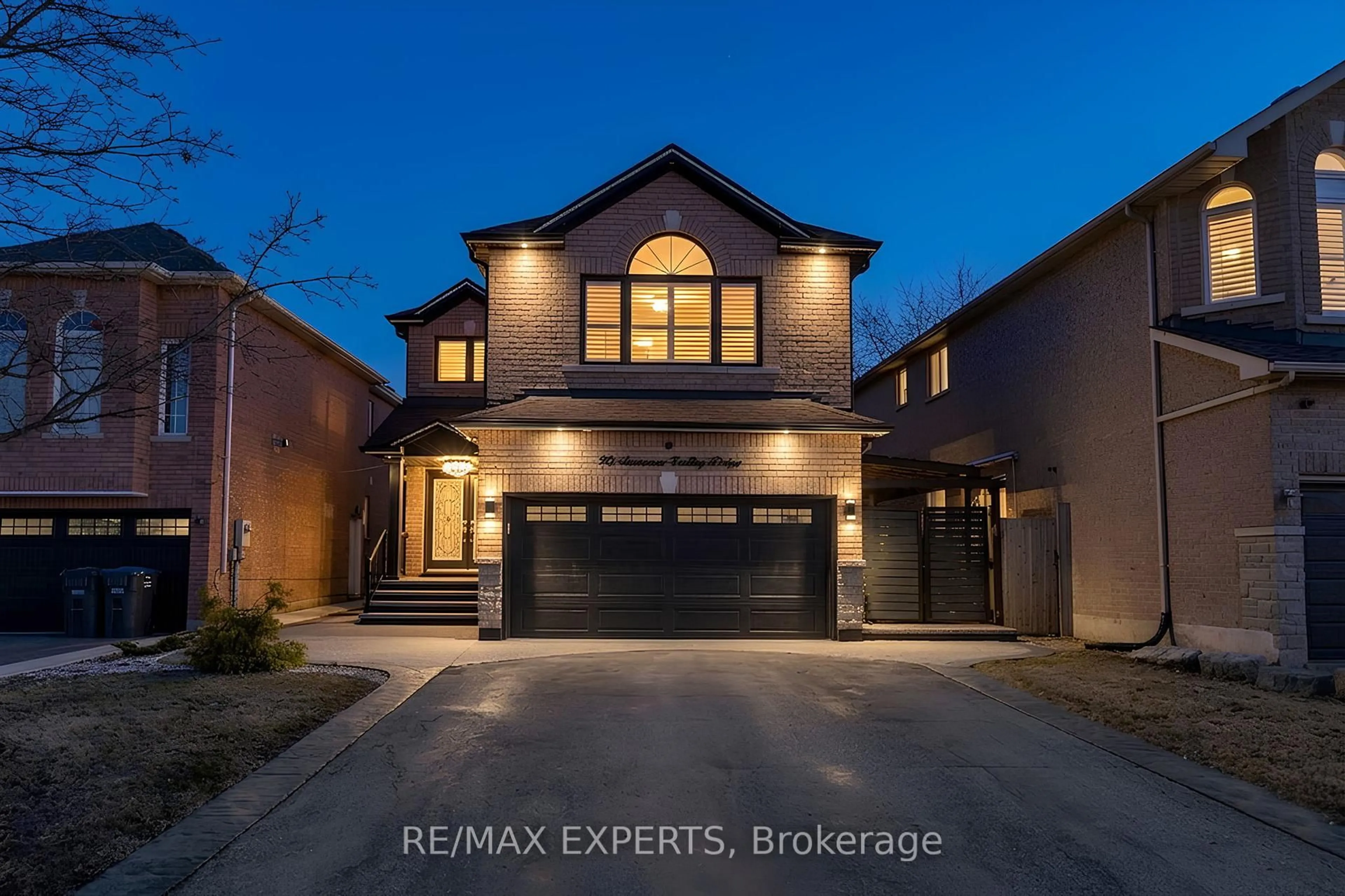 Home with brick exterior material, street for 90 Summer Valley Dr, Brampton Ontario L6Z 4T8