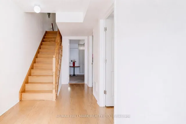55 Ted Wray Circ, Toronto 3