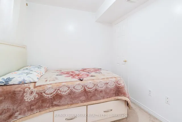 55 Ted Wray Circ, Toronto 5