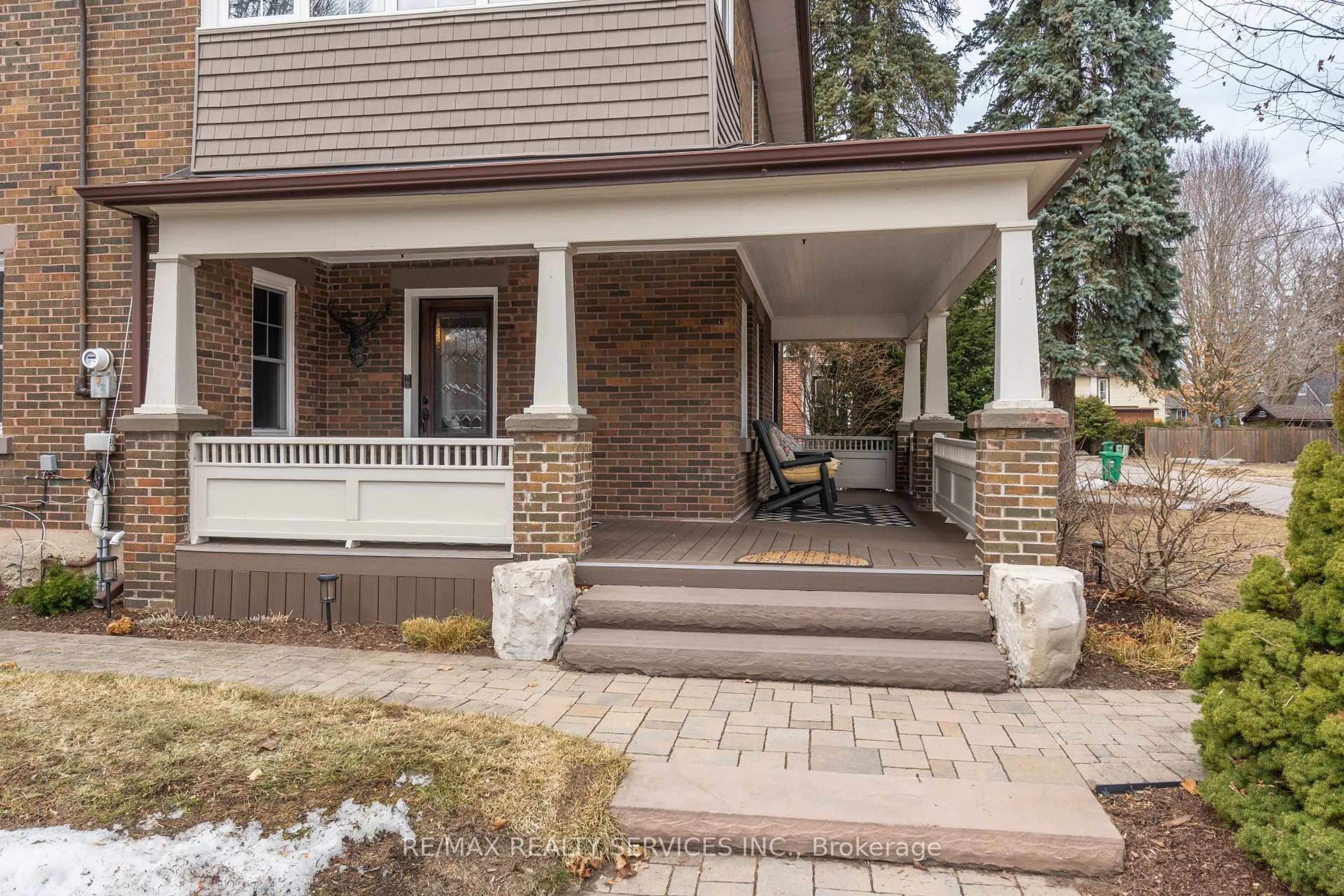 Home with brick exterior material, street for 2 Maple Ave, Caledon Ontario L7C 1K5