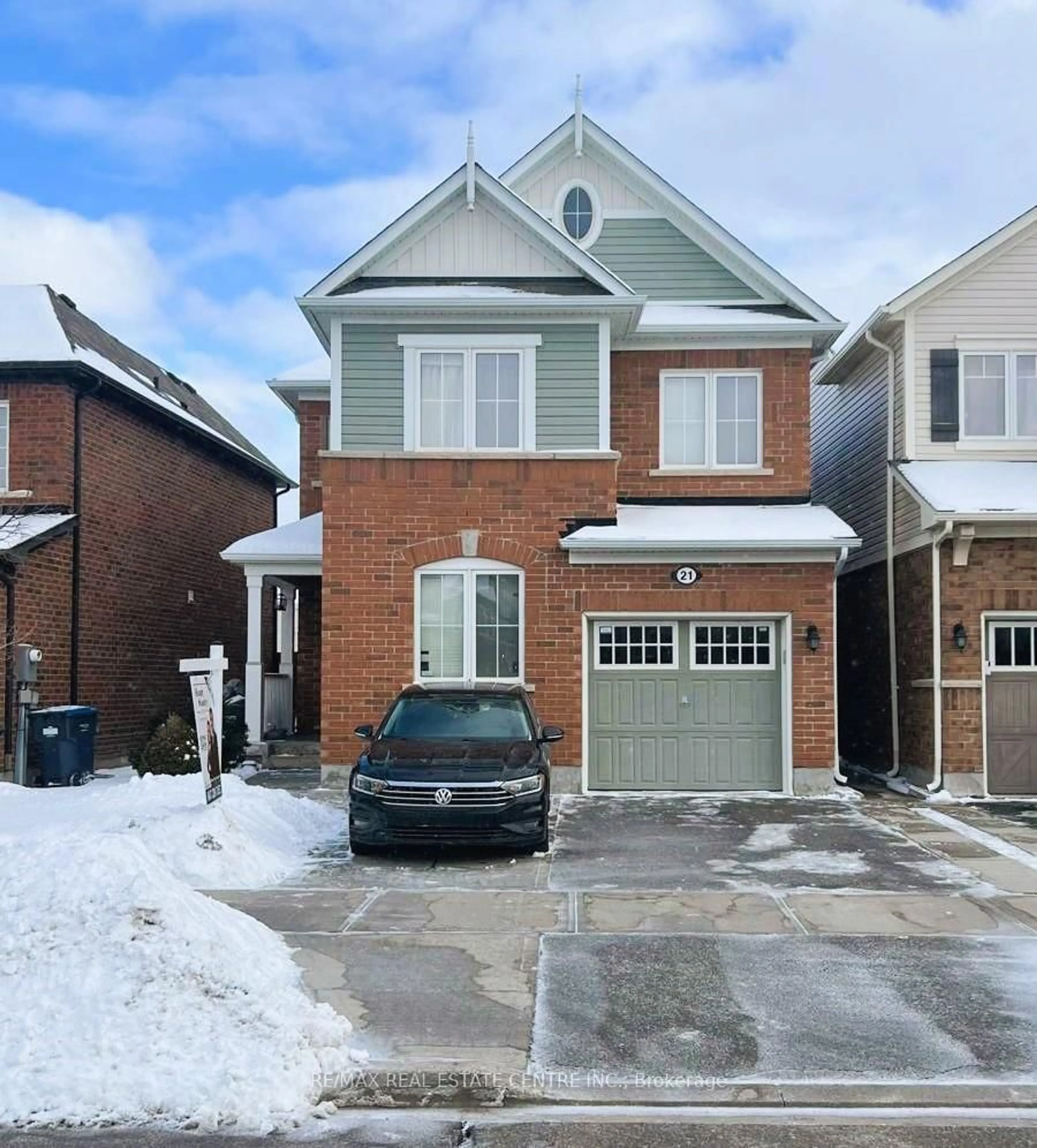 Home with brick exterior material, street for 21 Mercedes Rd, Brampton Ontario L7A 0G2