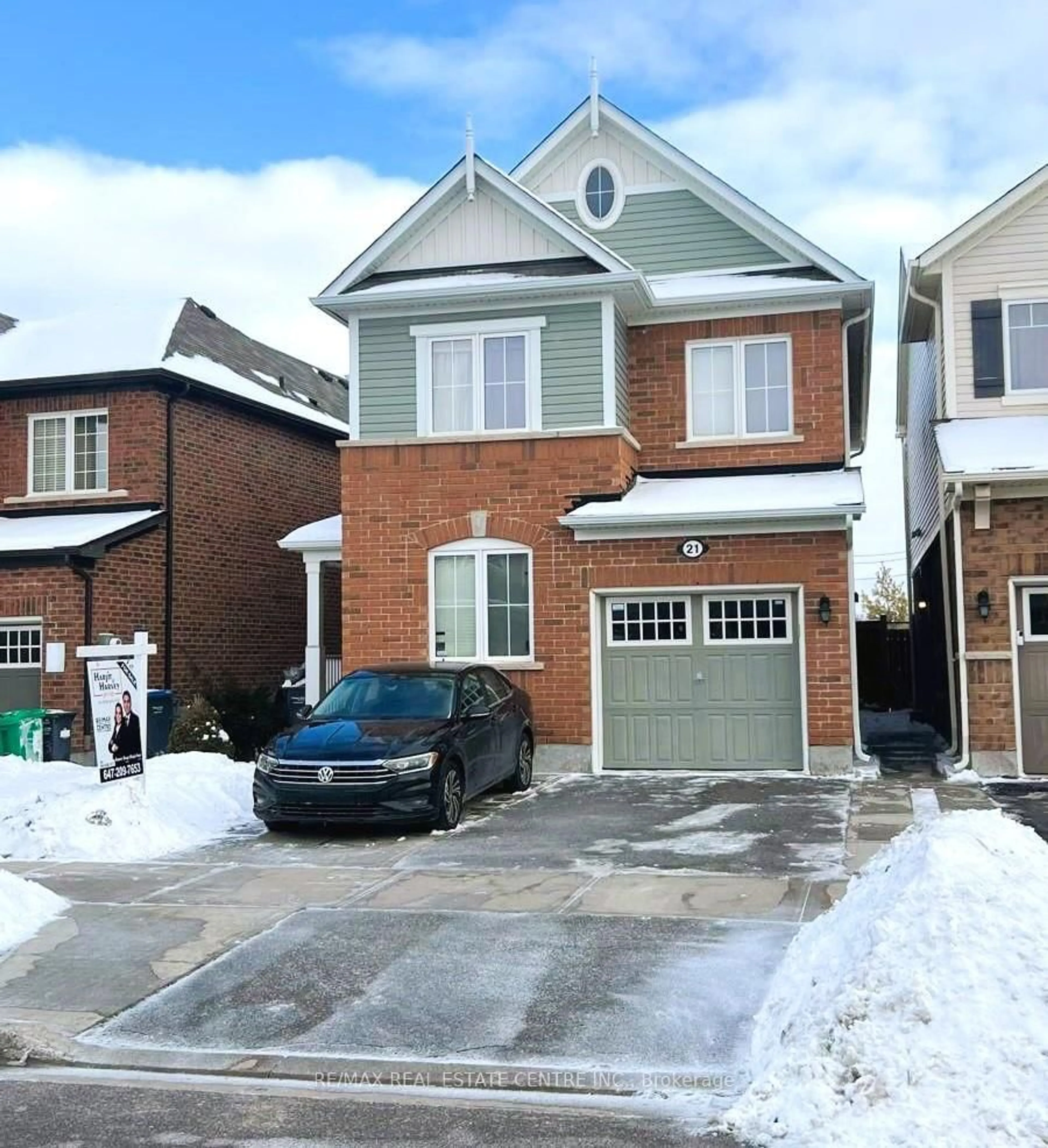 Home with brick exterior material, street for 21 Mercedes Rd, Brampton Ontario L7A 0G2