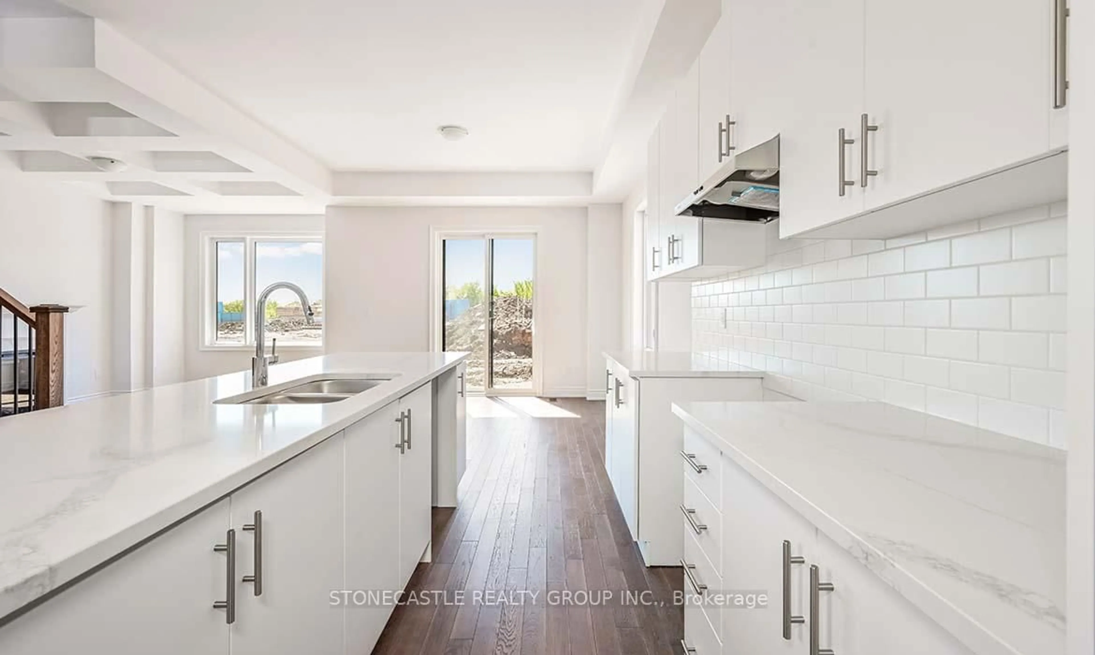 Open concept kitchen, ceramic/tile floor for 1266 Anthonia Tr, Oakville Ontario L6H 7Y6