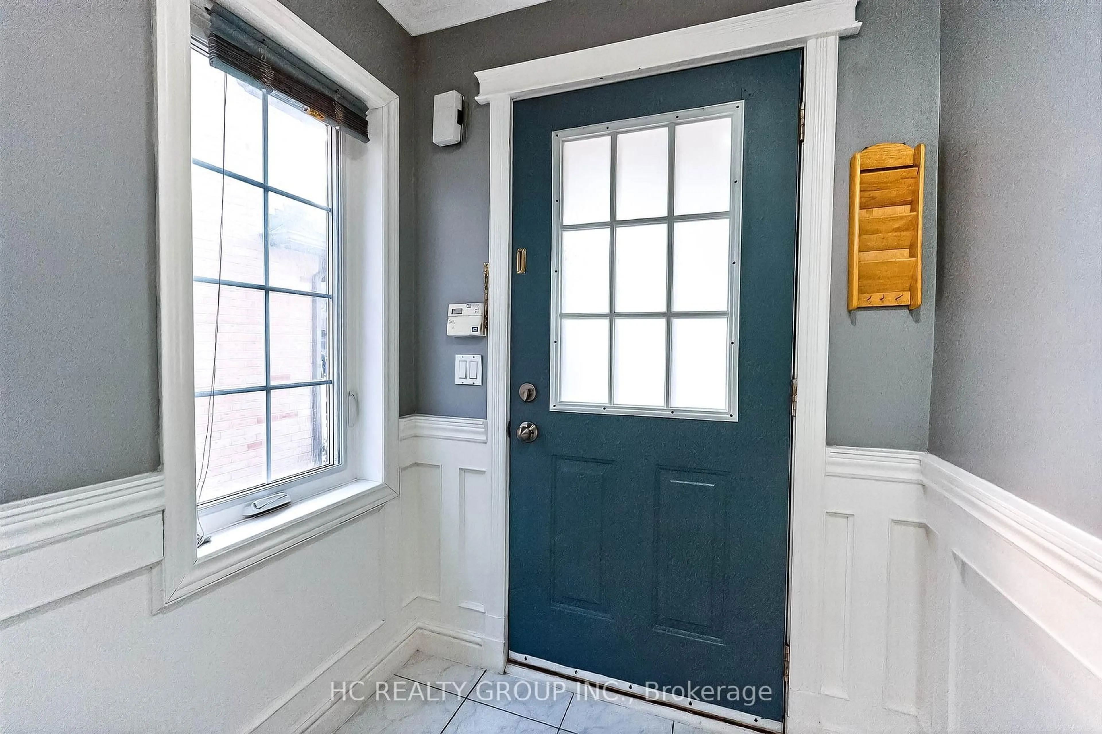 Indoor entryway for 2080 Leanne Blvd #81, Mississauga Ontario L5K 2S6