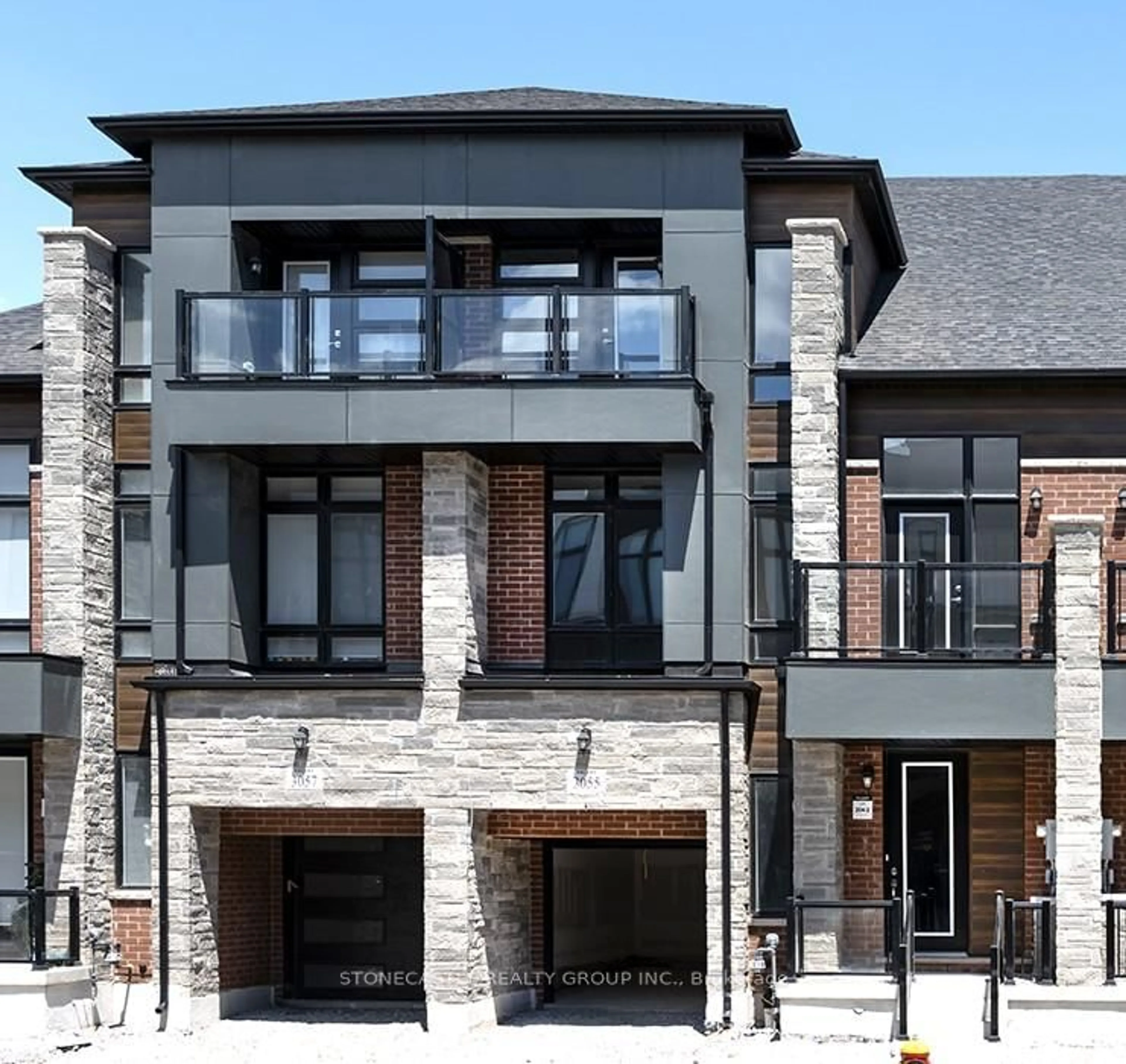Home with brick exterior material, street for 3055 Perkins Way, Oakville Ontario L6H 7Y6