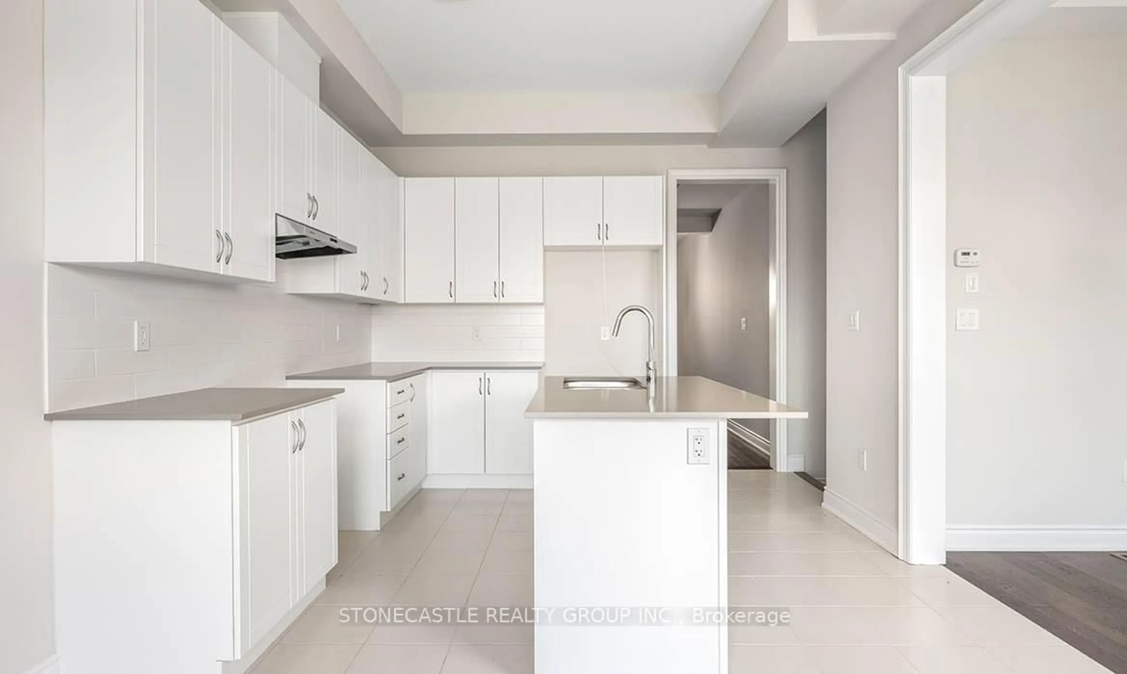 Standard kitchen, unknown for 3055 Perkins Way, Oakville Ontario L6H 7Y6