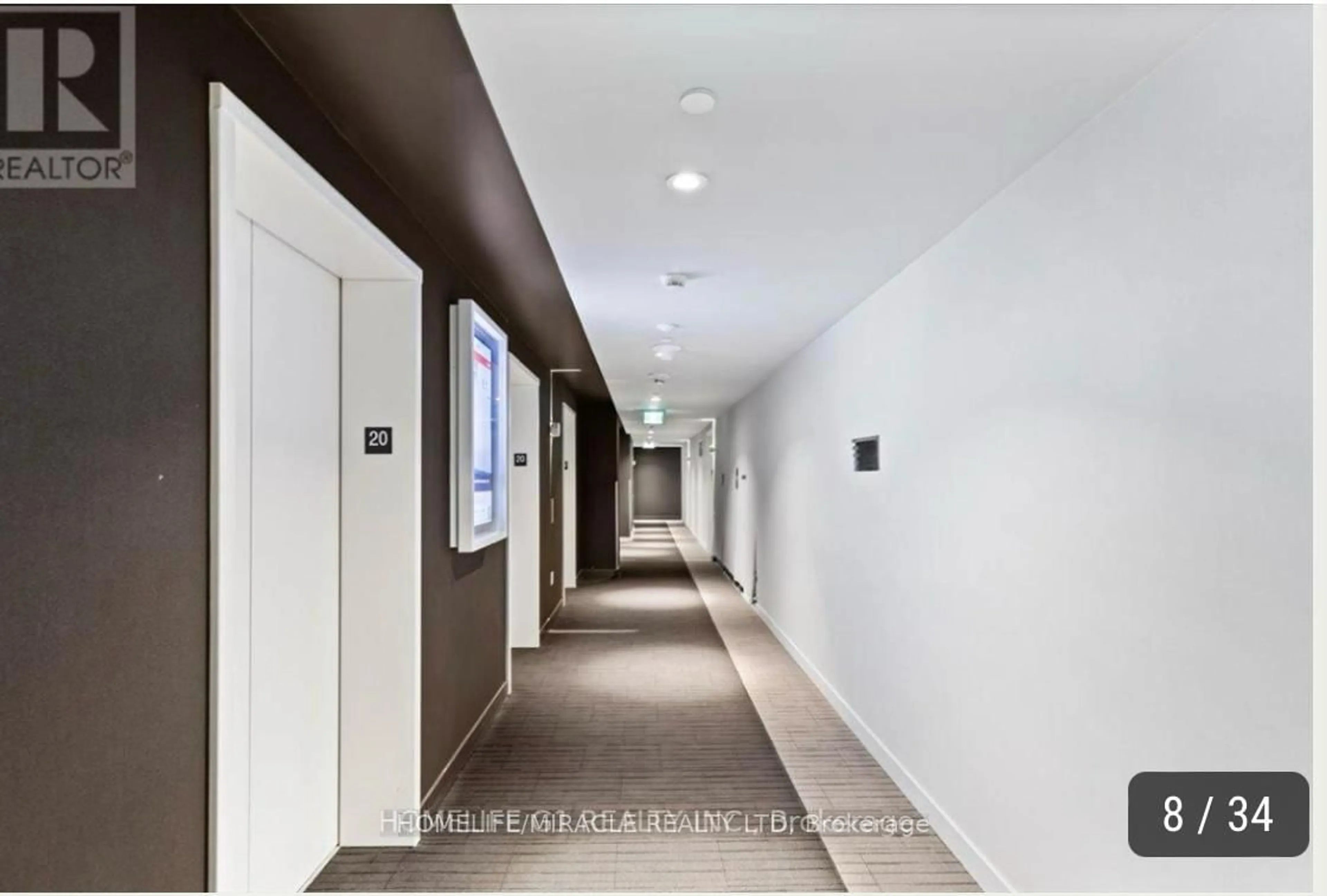 Indoor foyer for 3900 Confederation Pkwy #2001, Mississauga Ontario L5B 0M3