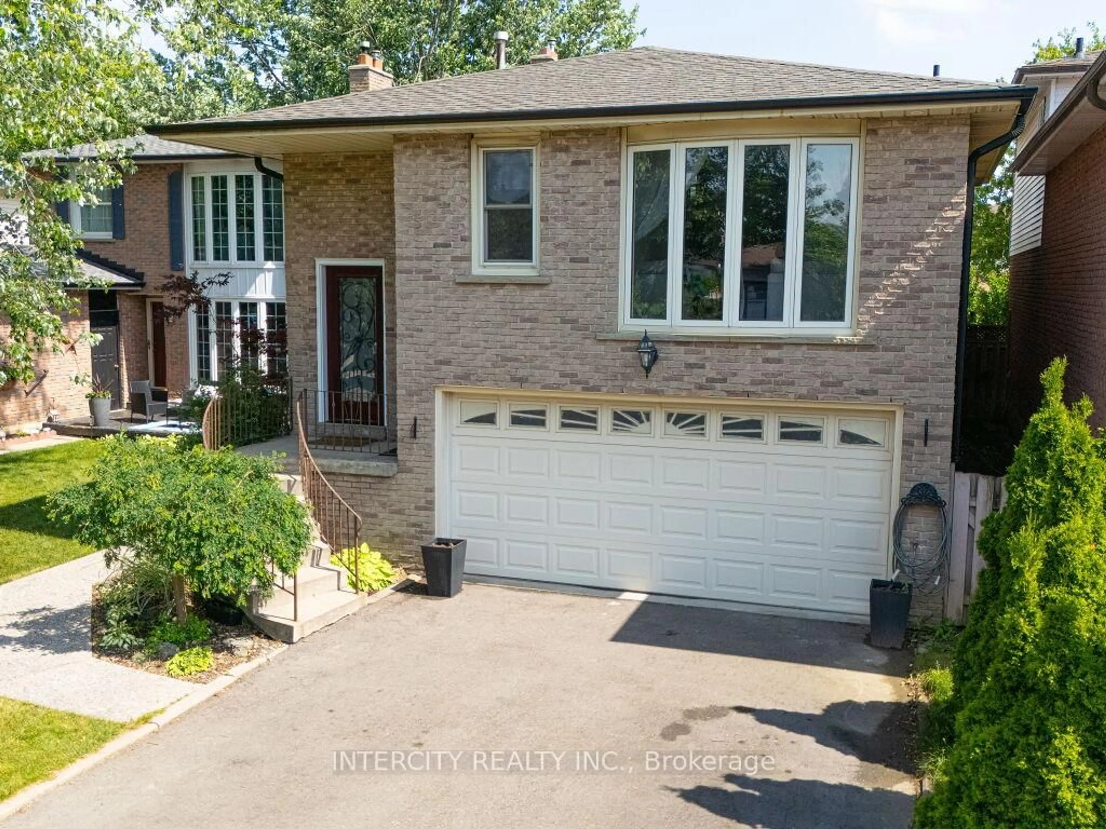Home with brick exterior material, street for 841 Coulson Ave, Milton Ontario L9T 4K3