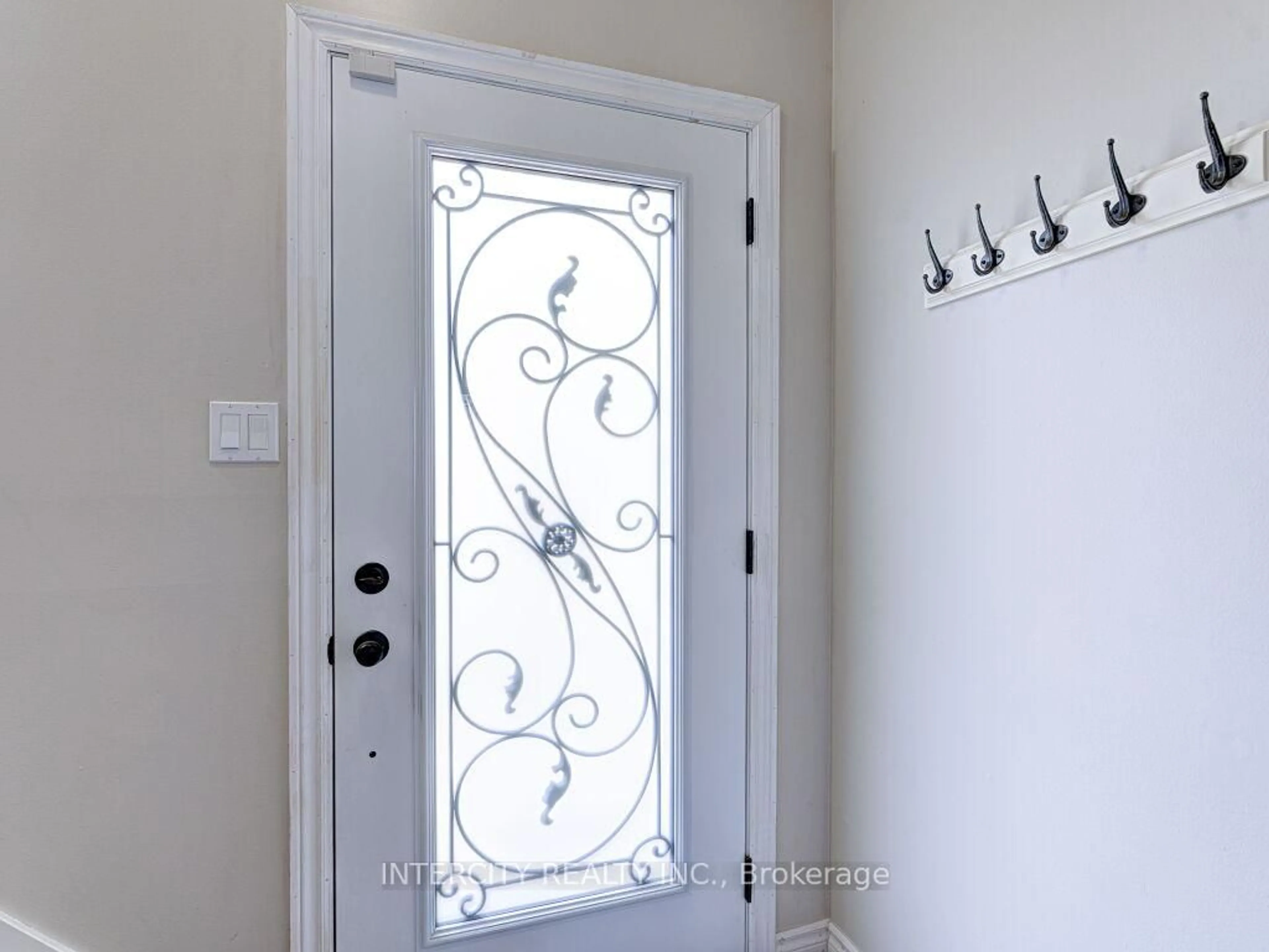 Indoor entryway for 841 Coulson Ave, Milton Ontario L9T 4K3