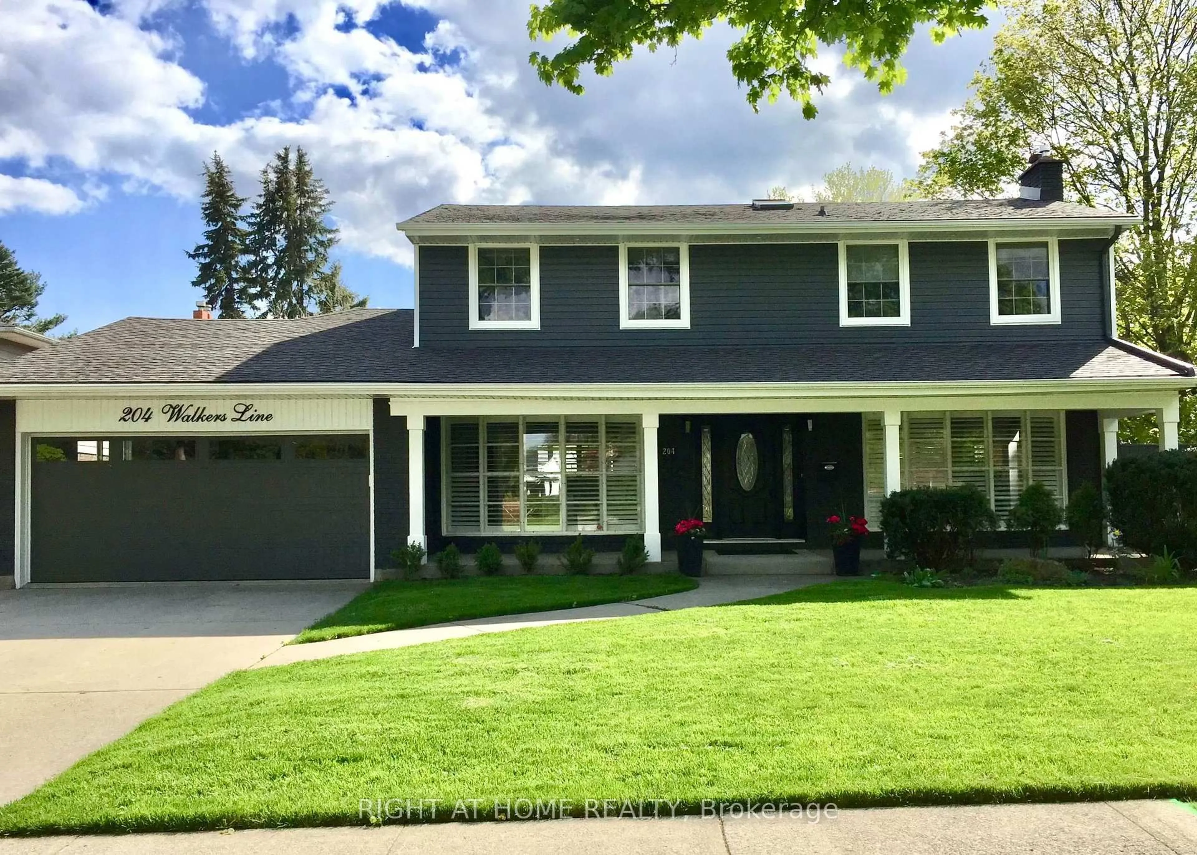 Home with vinyl exterior material, street for 204 Walkers Line, Burlington Ontario L7N 2C3