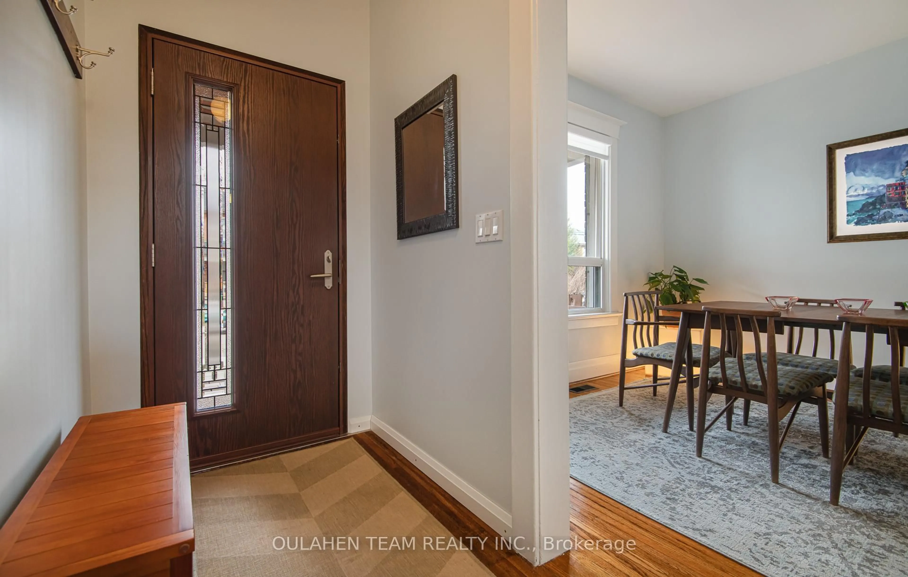 Indoor entryway for 706 Durie St, Toronto Ontario M6S 3H3