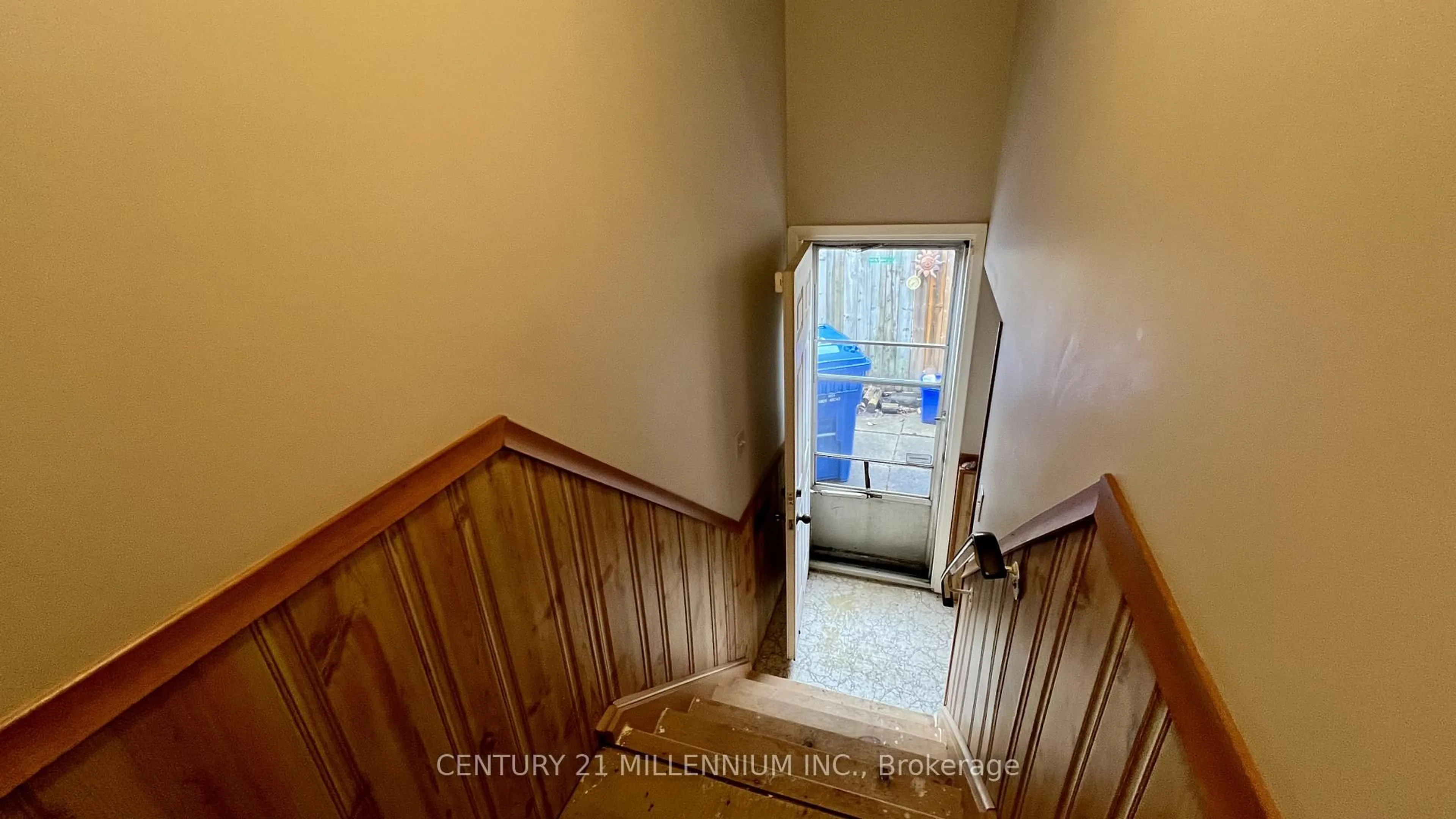 Unknown for 68 Burbank Cres, Orangeville Ontario L9W 3E7