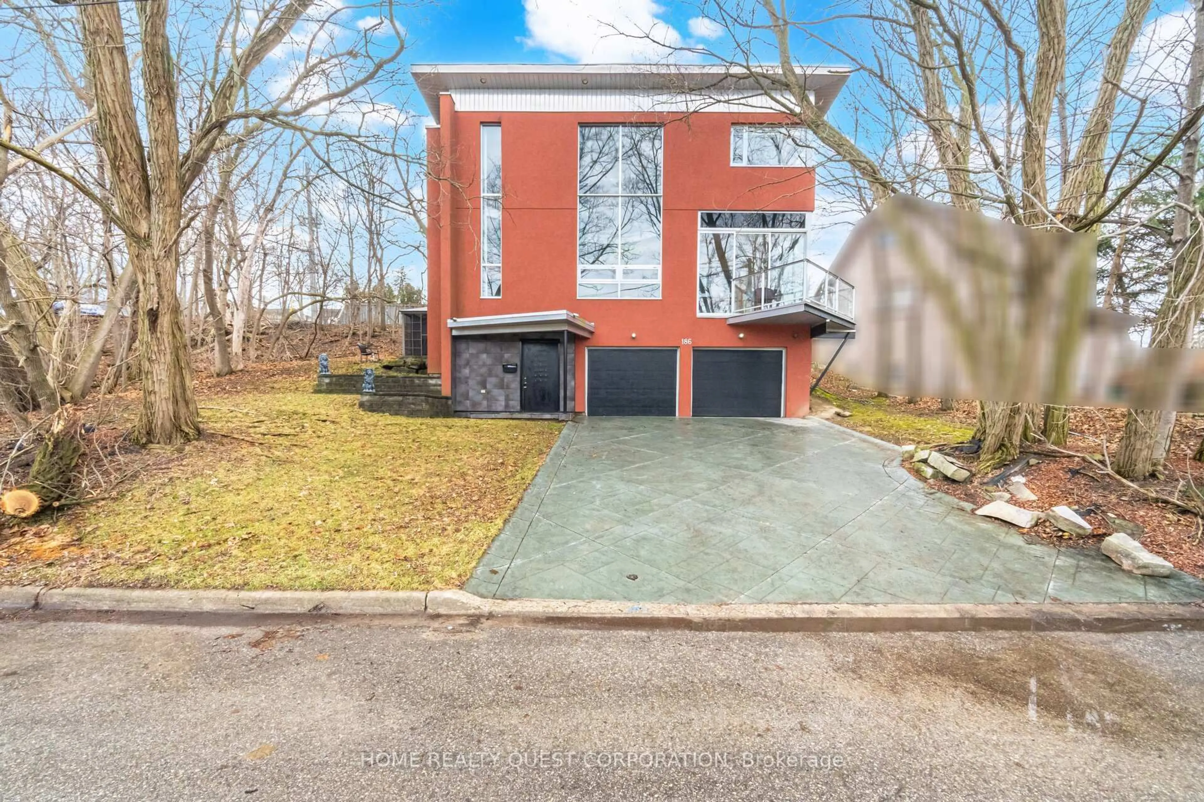 Home with brick exterior material, street for 186 Wyndham St, Mississauga Ontario L5M 1N5