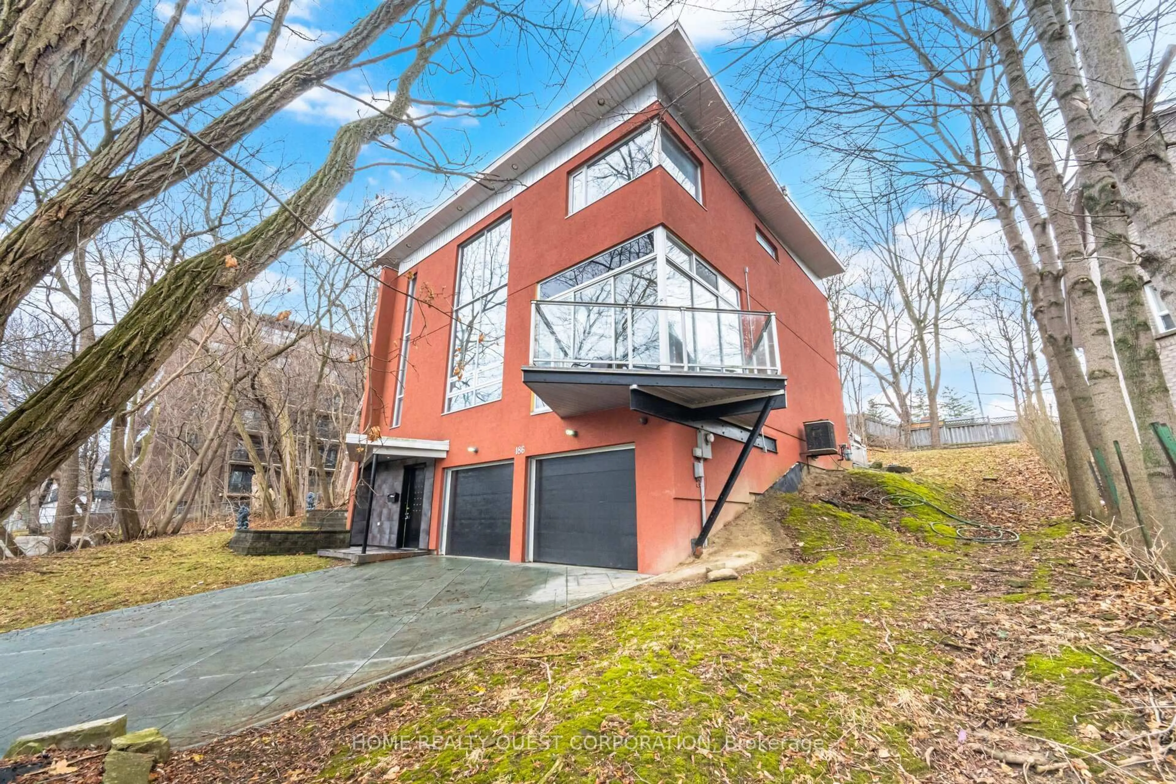 Home with brick exterior material, unknown for 186 Wyndham St, Mississauga Ontario L5M 1N5