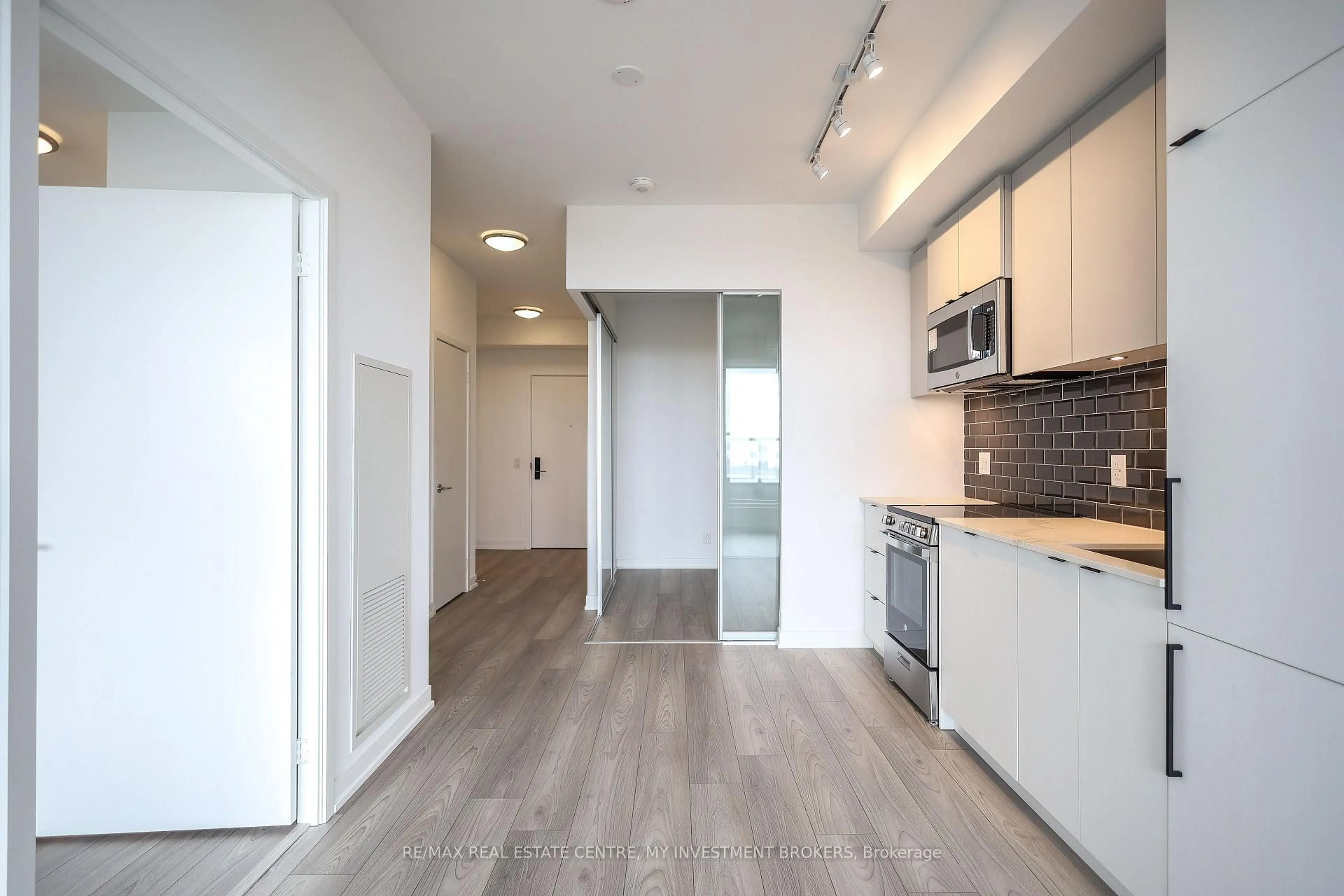 Unknown for 285 Dufferin St #915, Toronto Ontario M6K 0J2