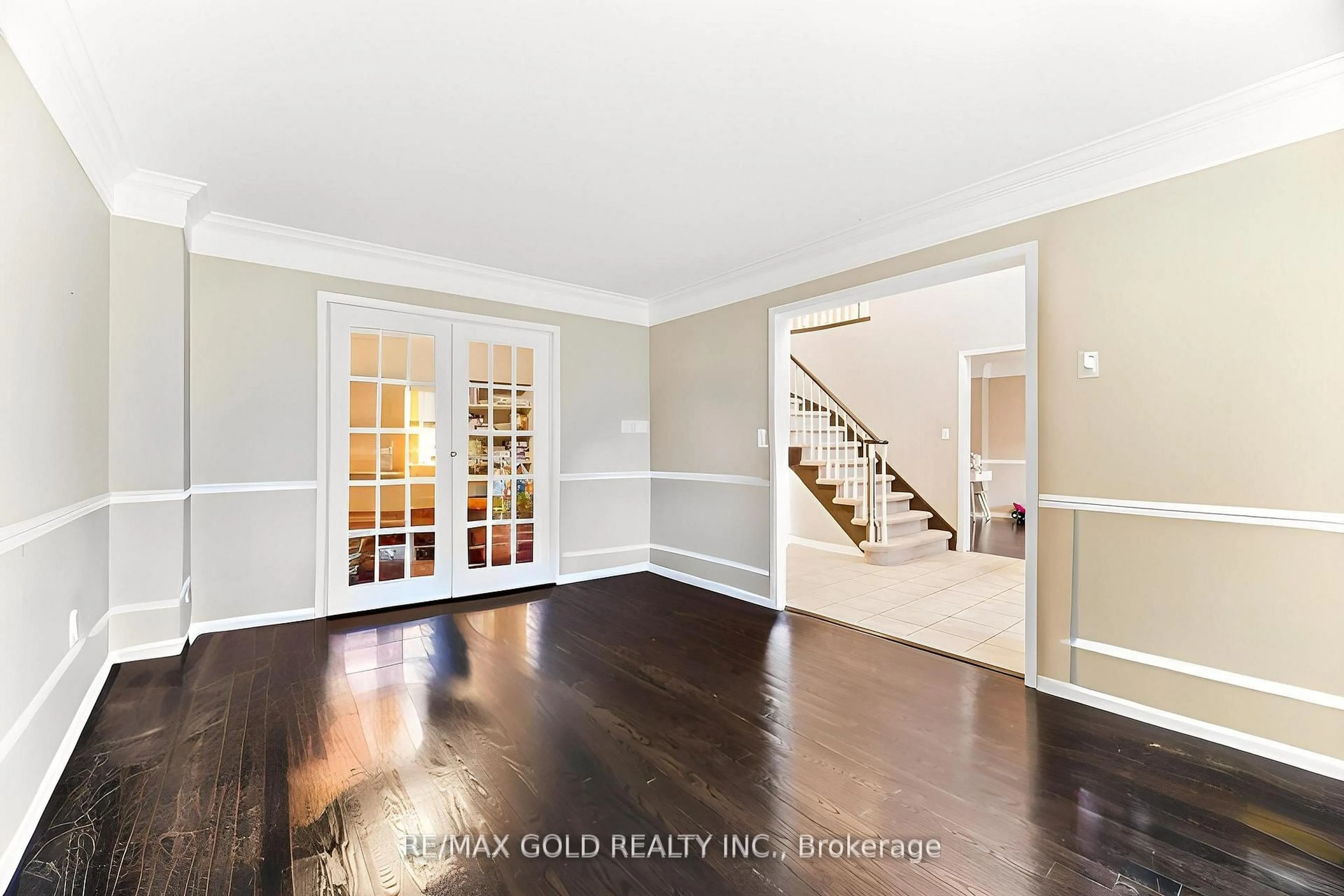 Indoor entryway for 2441 Capilano Cres, Oakville Ontario L6H 6L3