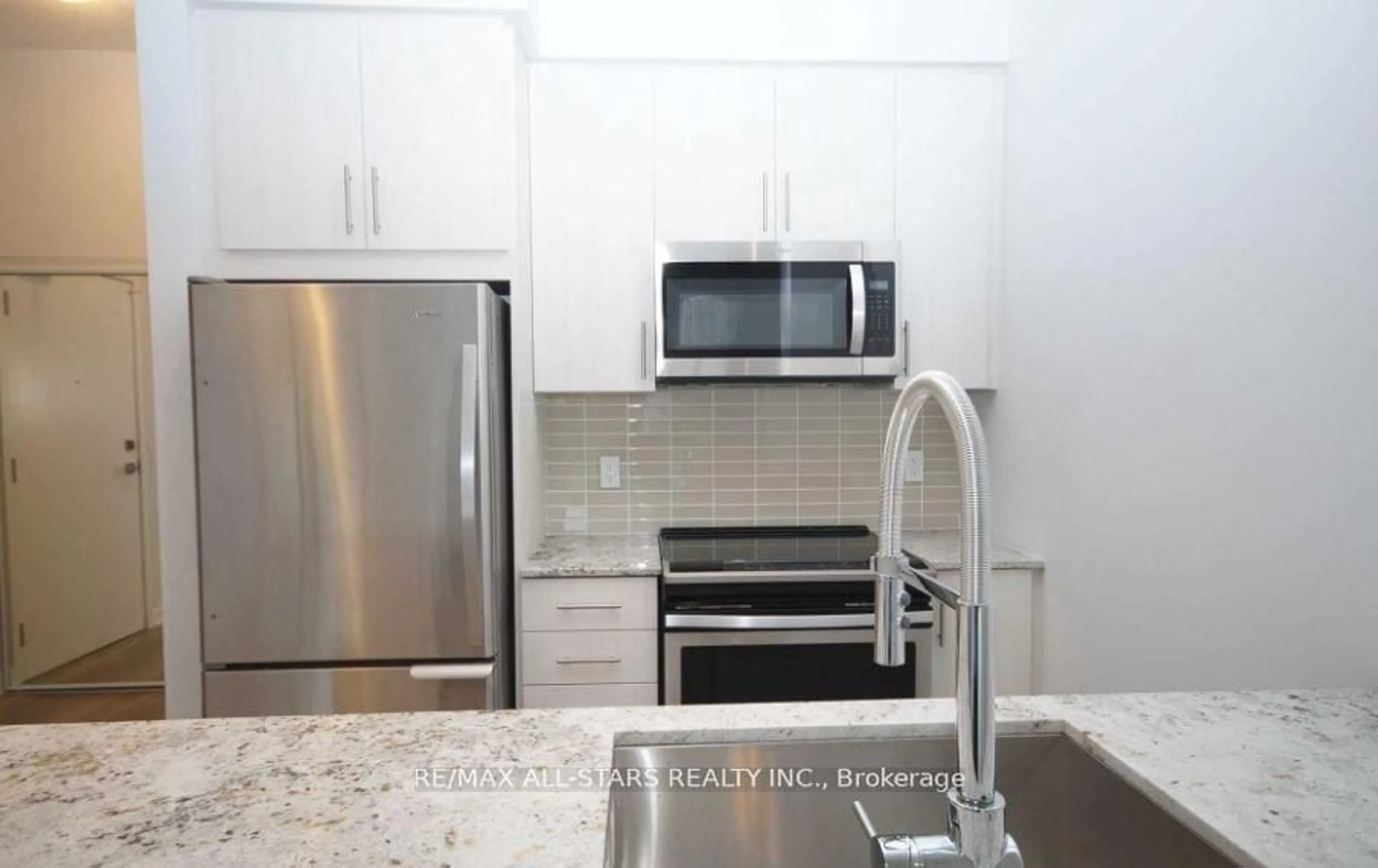 Standard kitchen, ceramic/tile floor for 4085 Parkside Village Dr ##301, Mississauga Ontario L5B 0K9