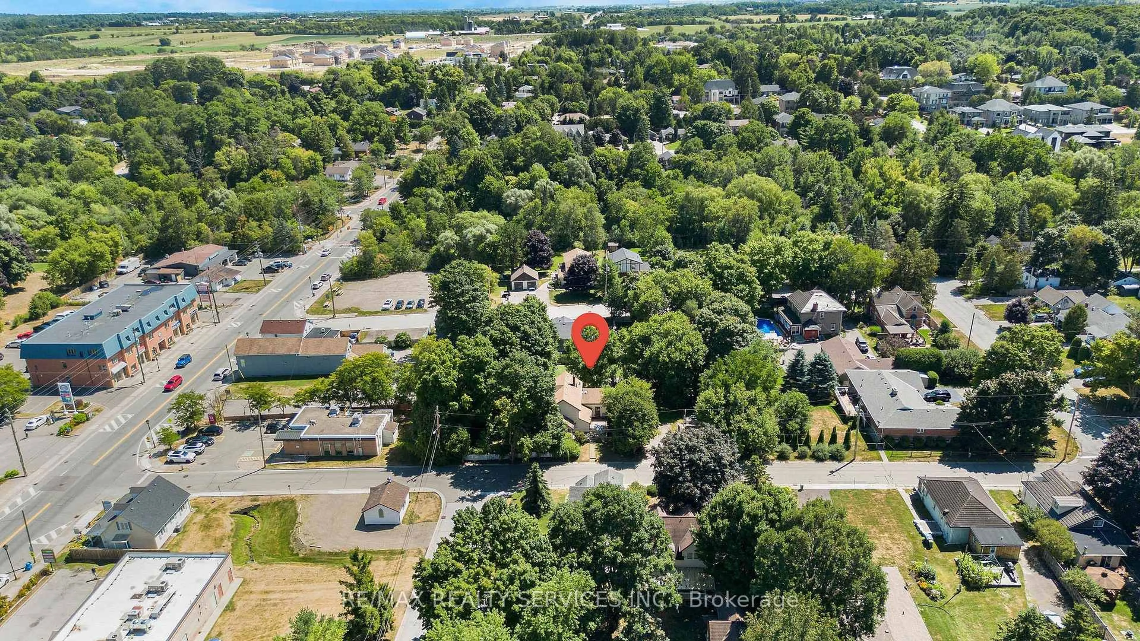 A pic from outside/outdoor area/front of a property/back of a property/a pic from drone, street for 2 Parsons Ave, Caledon Ontario L7C 1G1