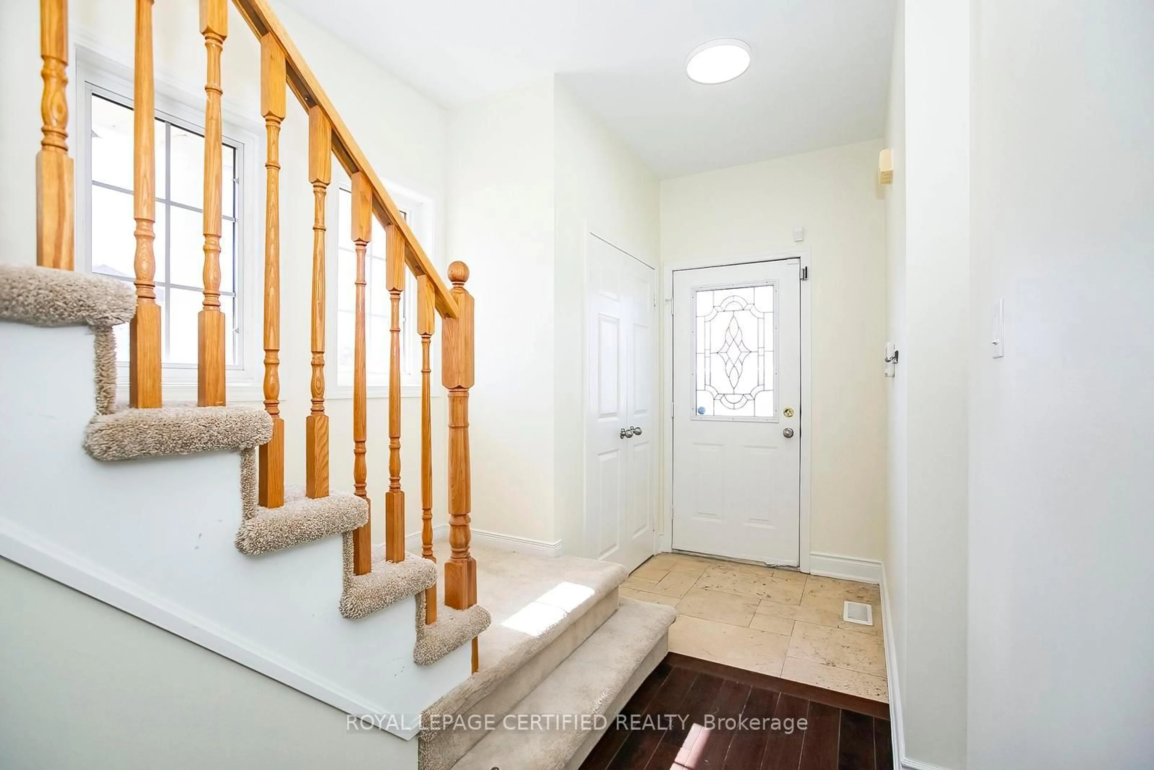 Unknown for 6545 Song Bird Cres, Mississauga Ontario L5W 1E1