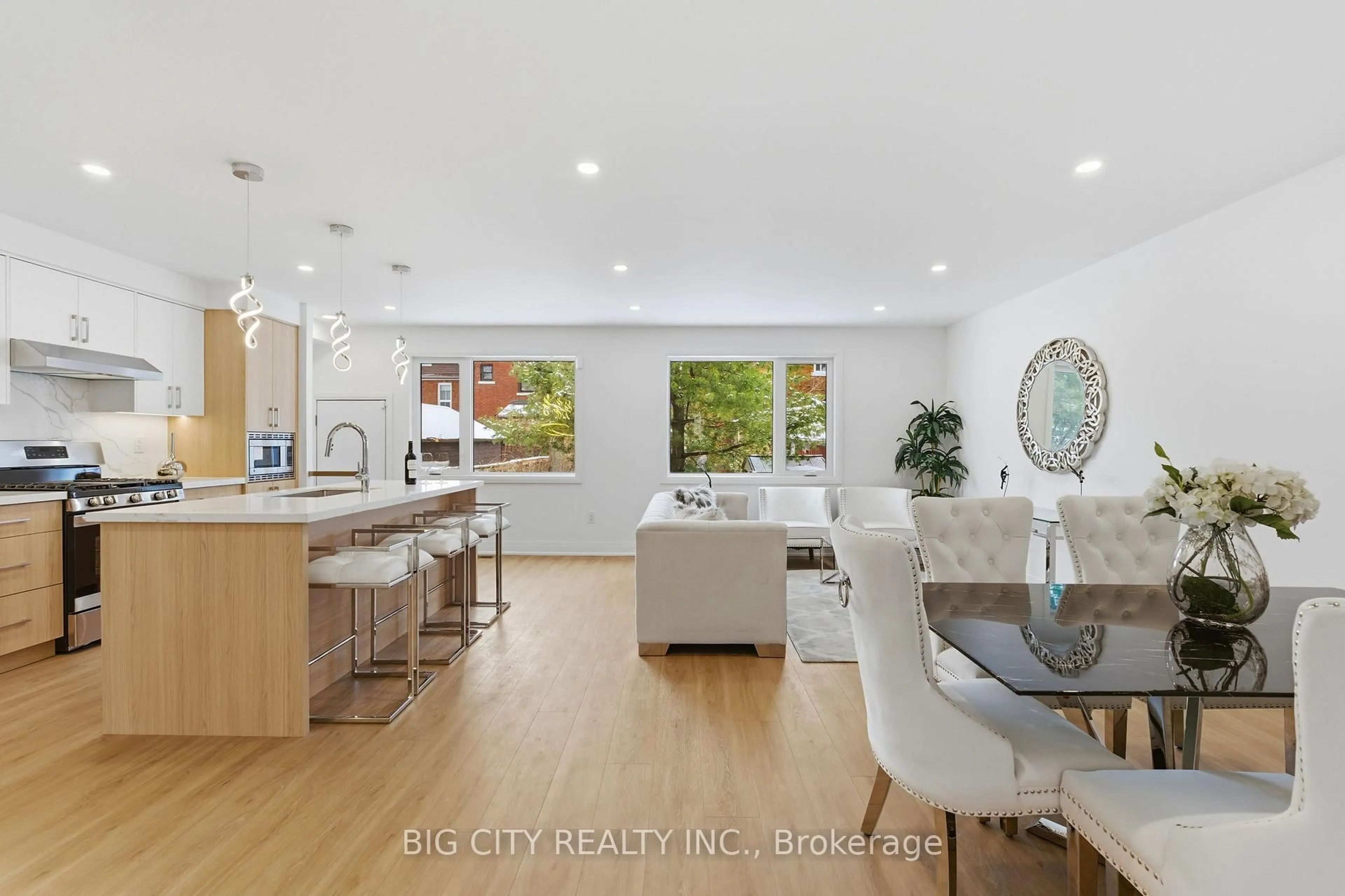 Open concept kitchen, unknown for 68 Westholme Ave #4, Toronto Ontario M6P 3B8