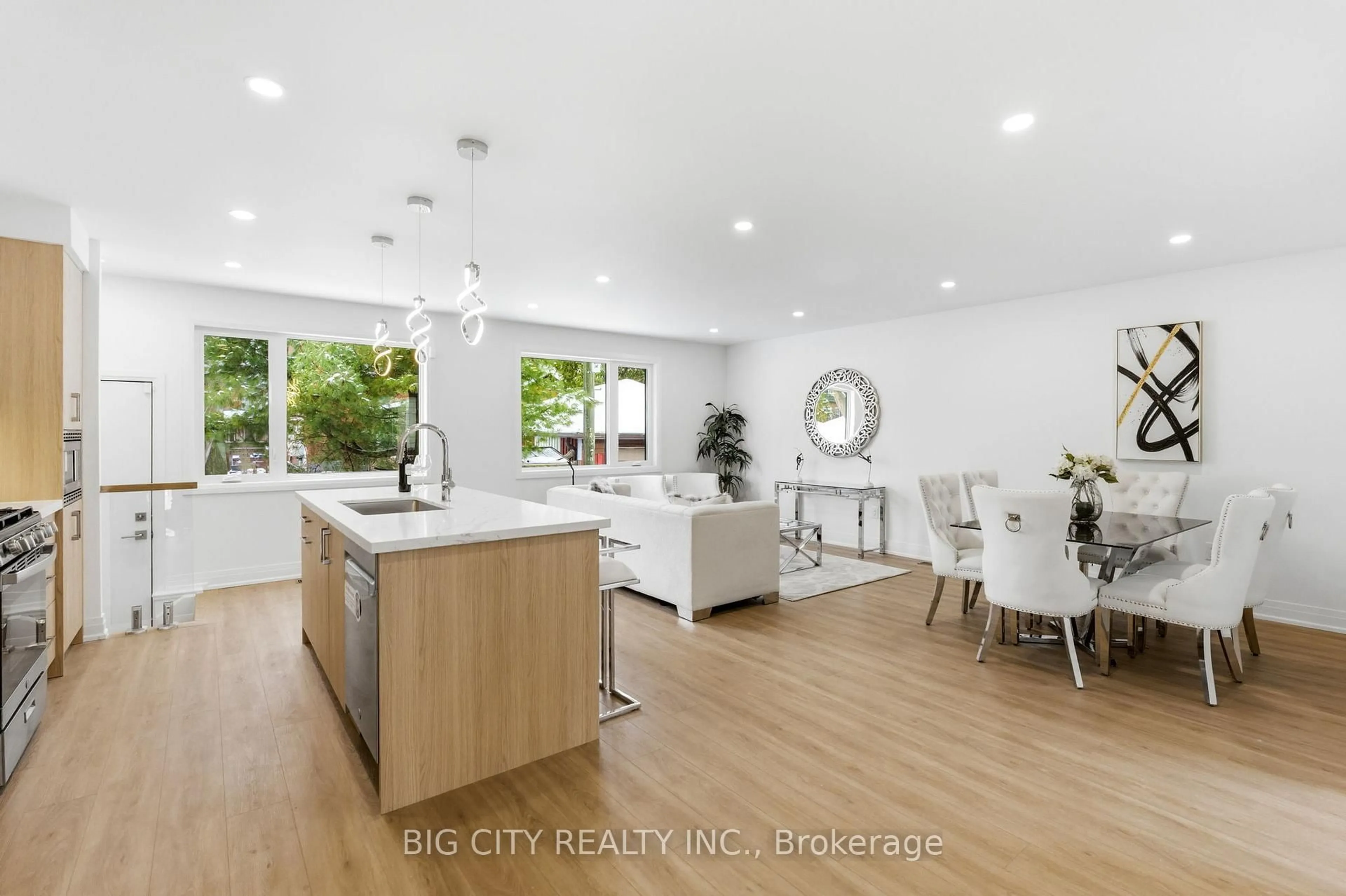 Open concept kitchen, unknown for 68 Westholme Ave #4, Toronto Ontario M6P 3B8