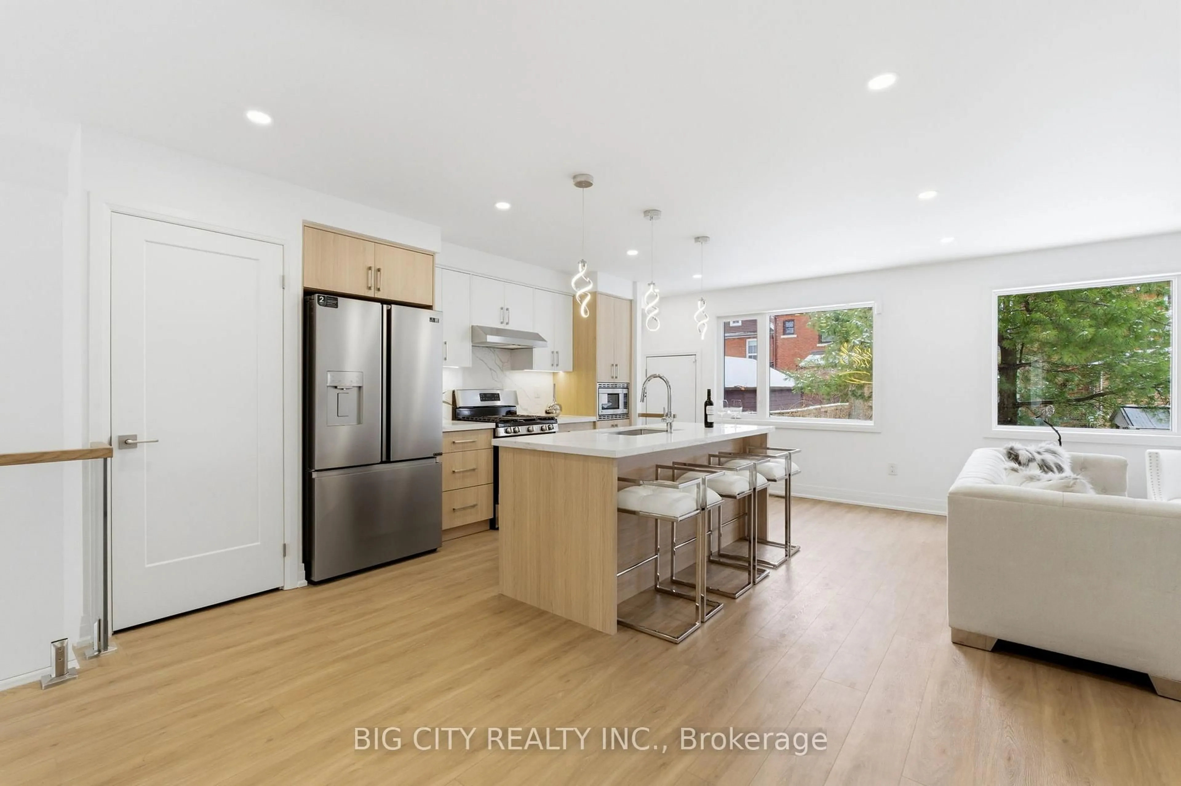 Open concept kitchen, unknown for 68 Westholme Ave #4, Toronto Ontario M6P 3B8