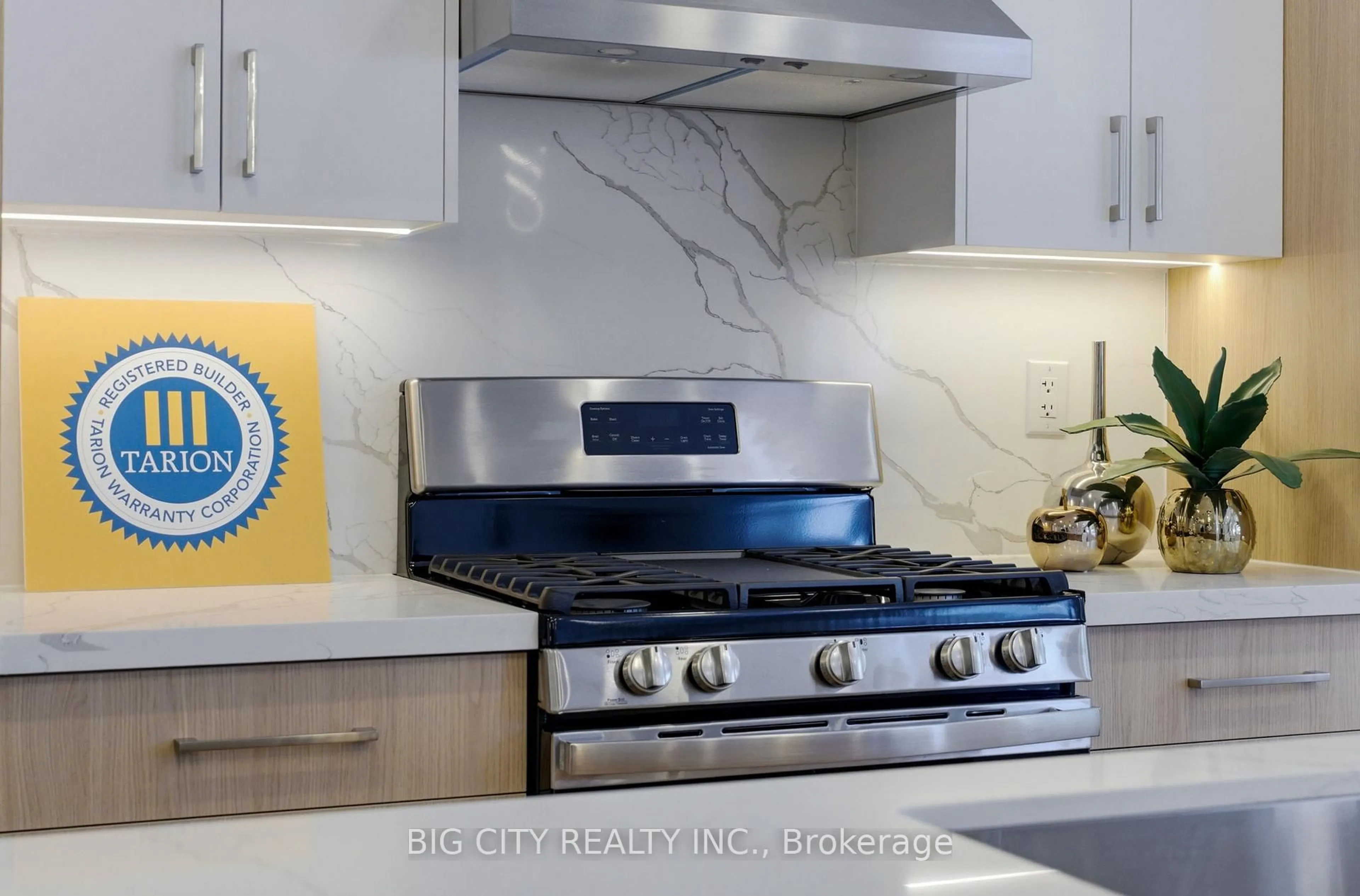 Contemporary kitchen, ceramic/tile floor for 68 Westholme Ave #4, Toronto Ontario M6P 3B8