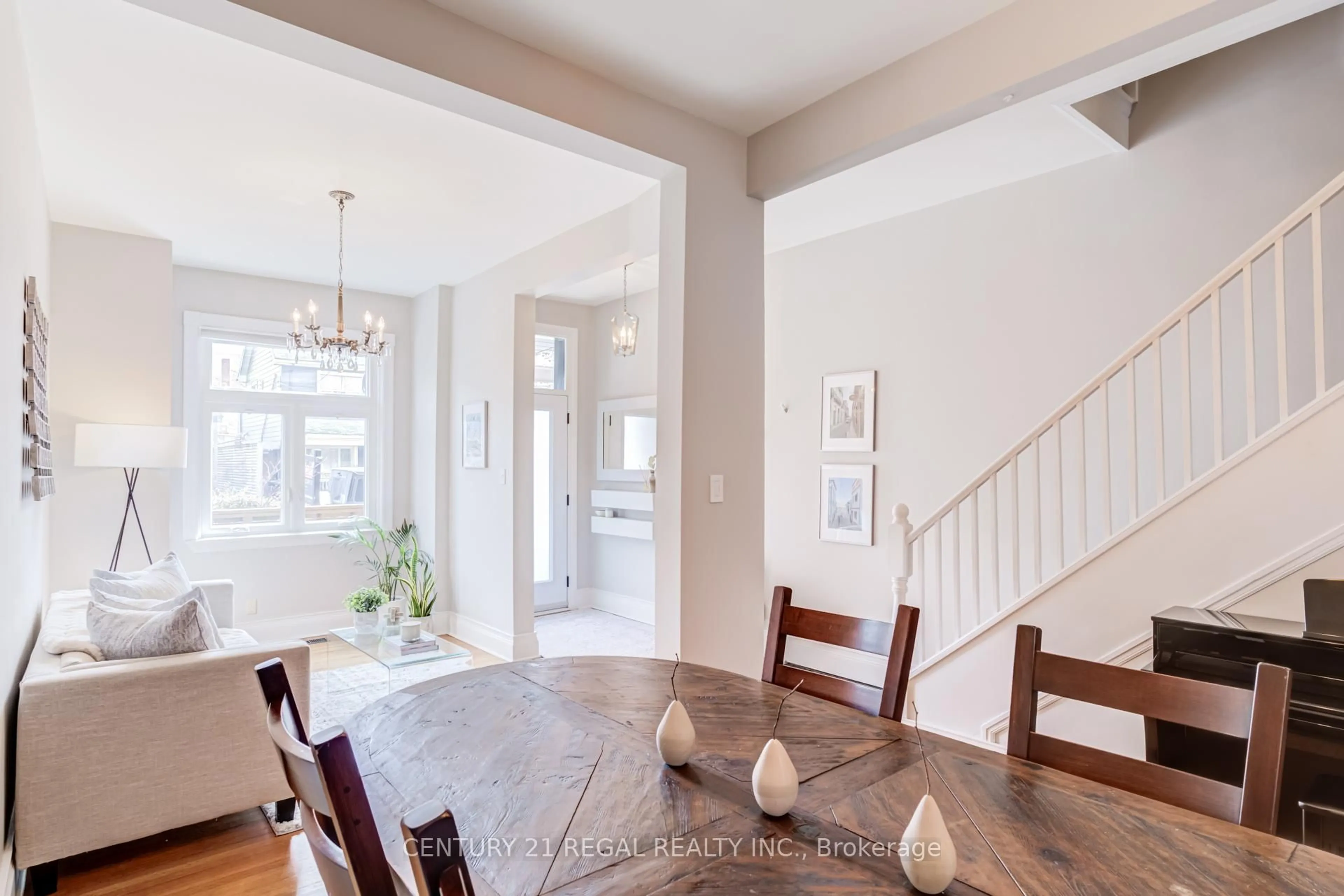 Dining room, unknown for 36 Golden Ave, Toronto Ontario M6R 2J4