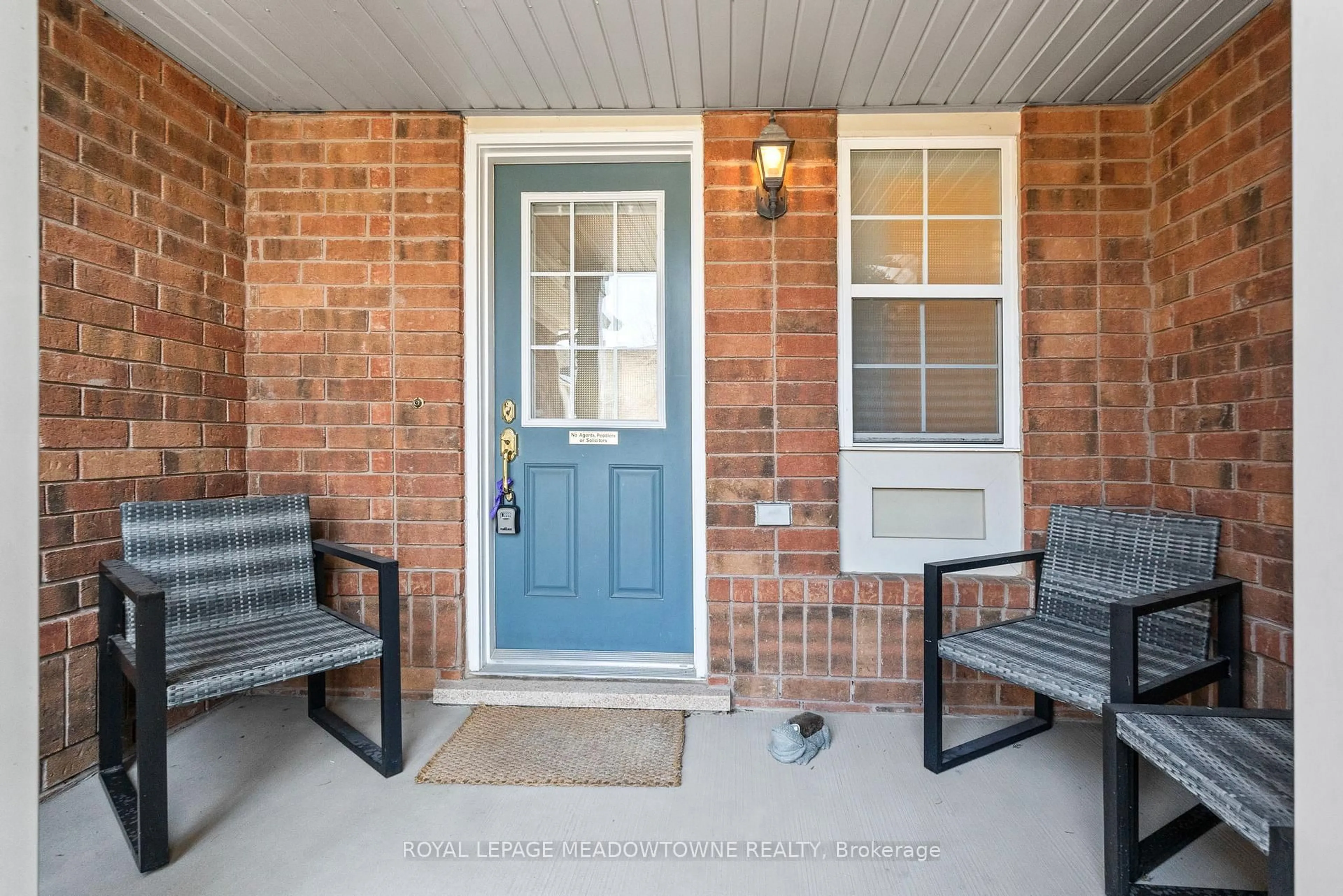 Unknown for 862 Stark Circ, Milton Ontario L9T 6Y7