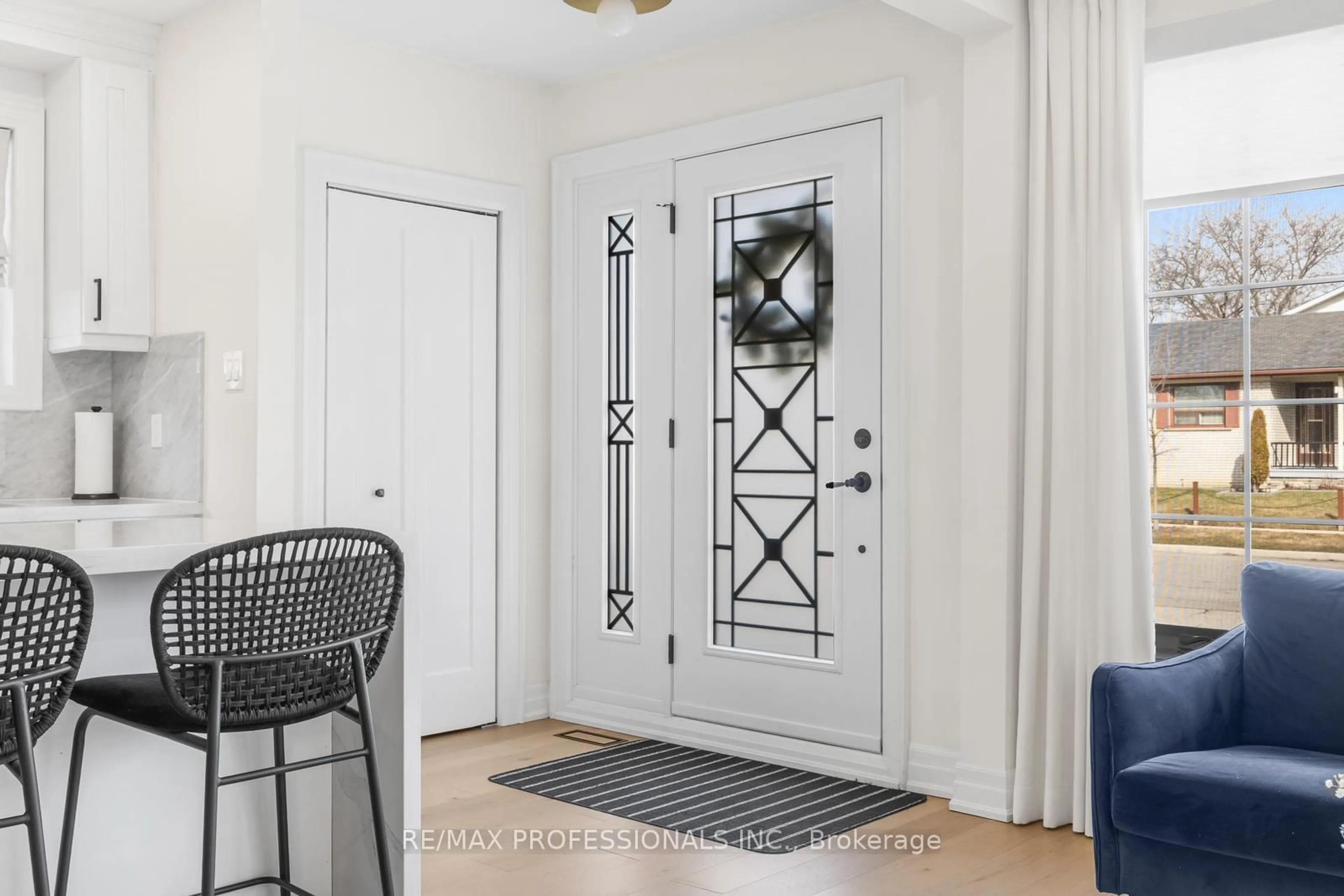 Indoor entryway for 5 Birgitta Cres, Toronto Ontario M9C 3W1