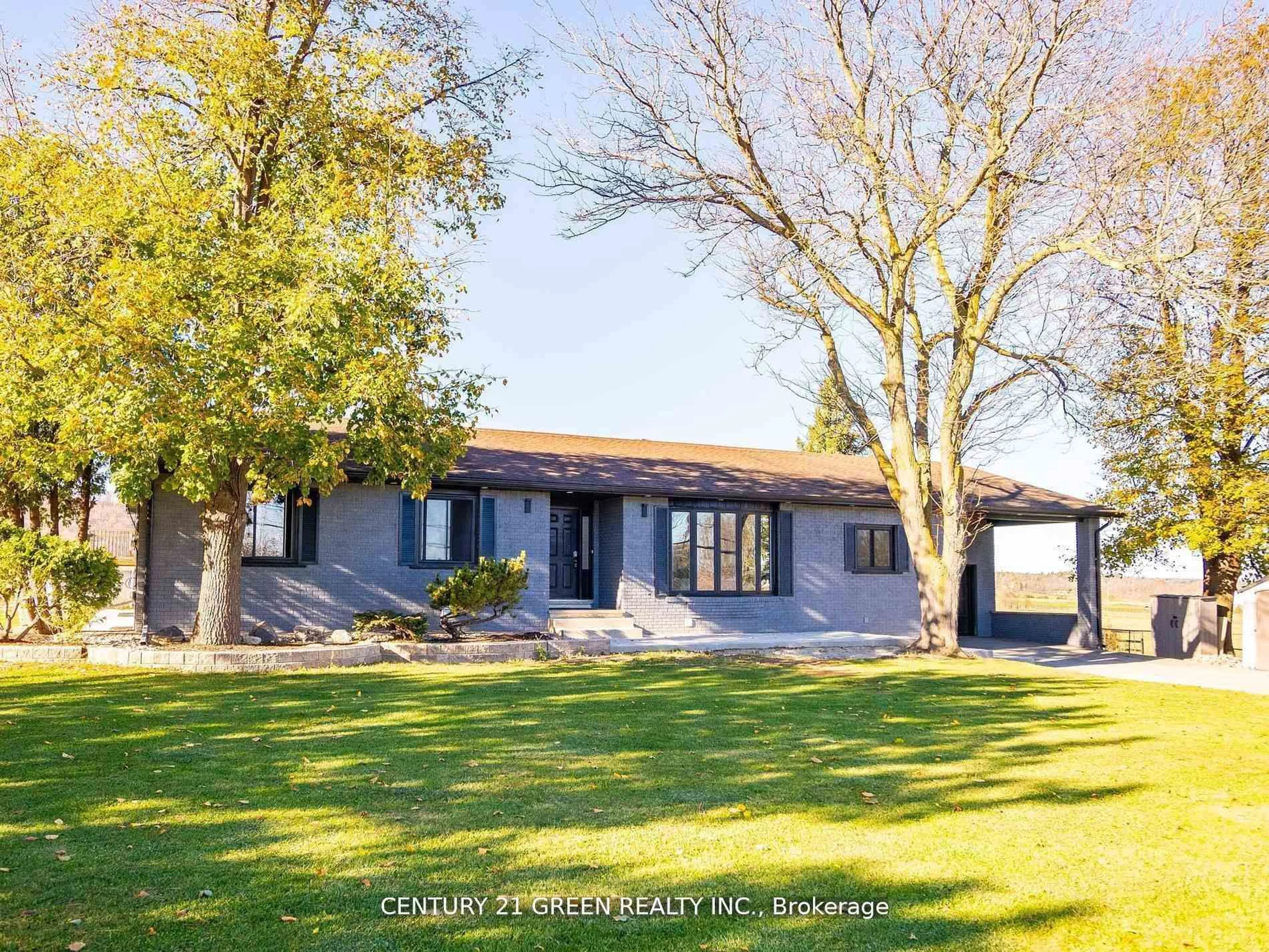 A pic from outside/outdoor area/front of a property/back of a property/a pic from drone, water/lake/river/ocean view for 5459 Campbellville Rd, Milton Ontario L9E 0C1