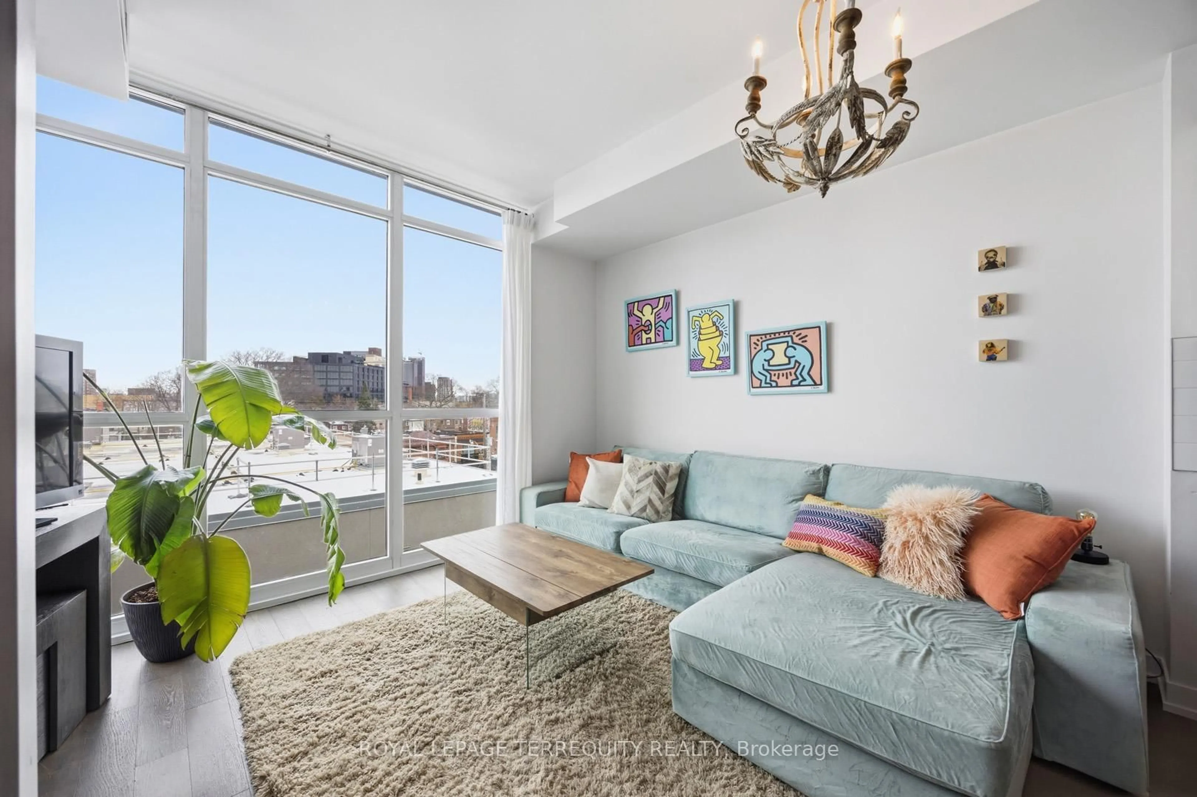 Living room with furniture, unknown for 36 Howard Park Ave #510, Toronto Ontario M6R 0A5